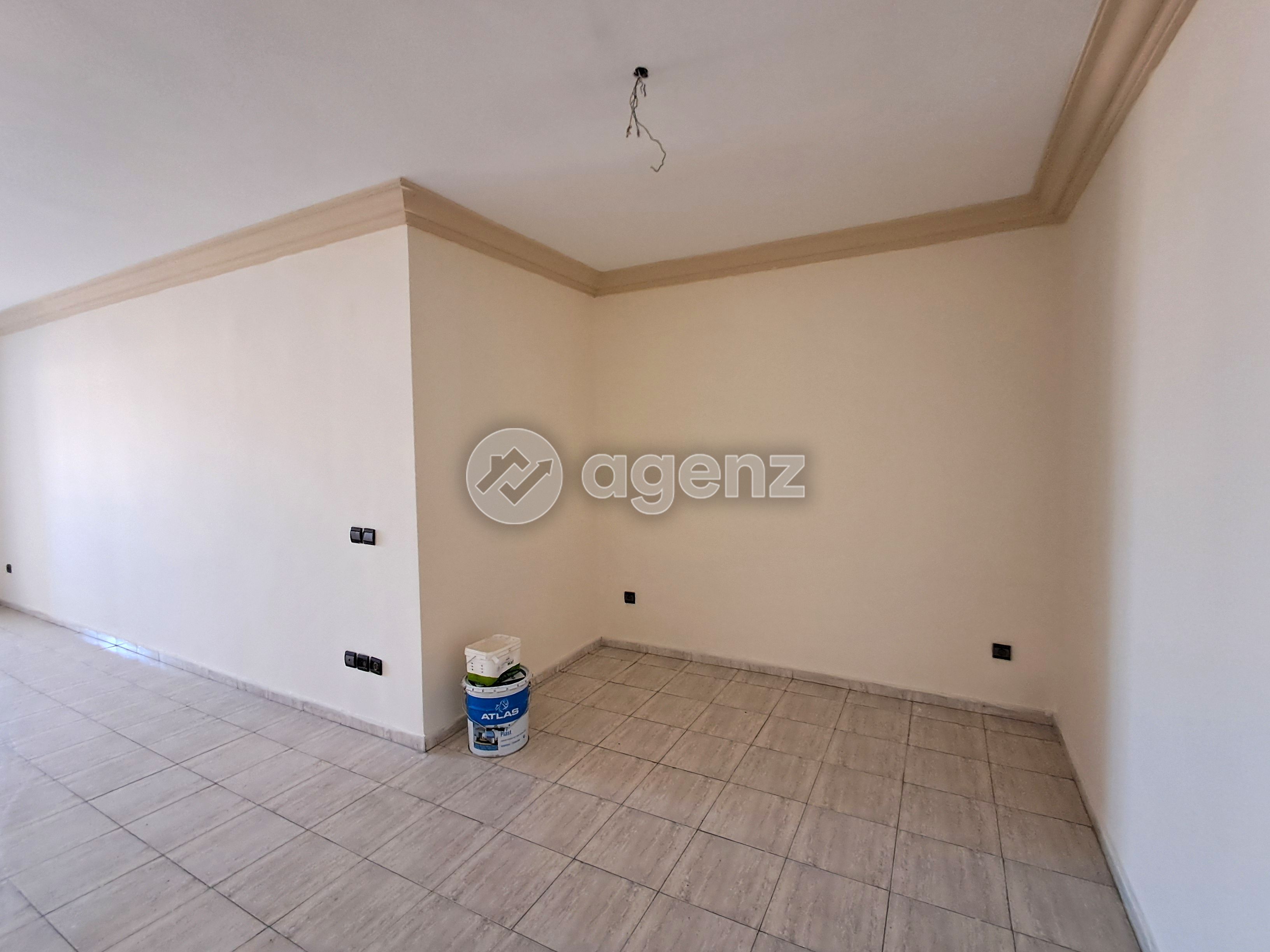 Appartement à vendre à Les Hôpitaux — 5
