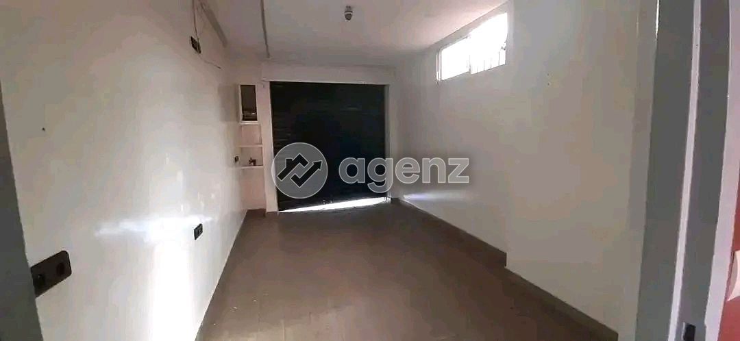 magasin de commerce à louer 
 — 4