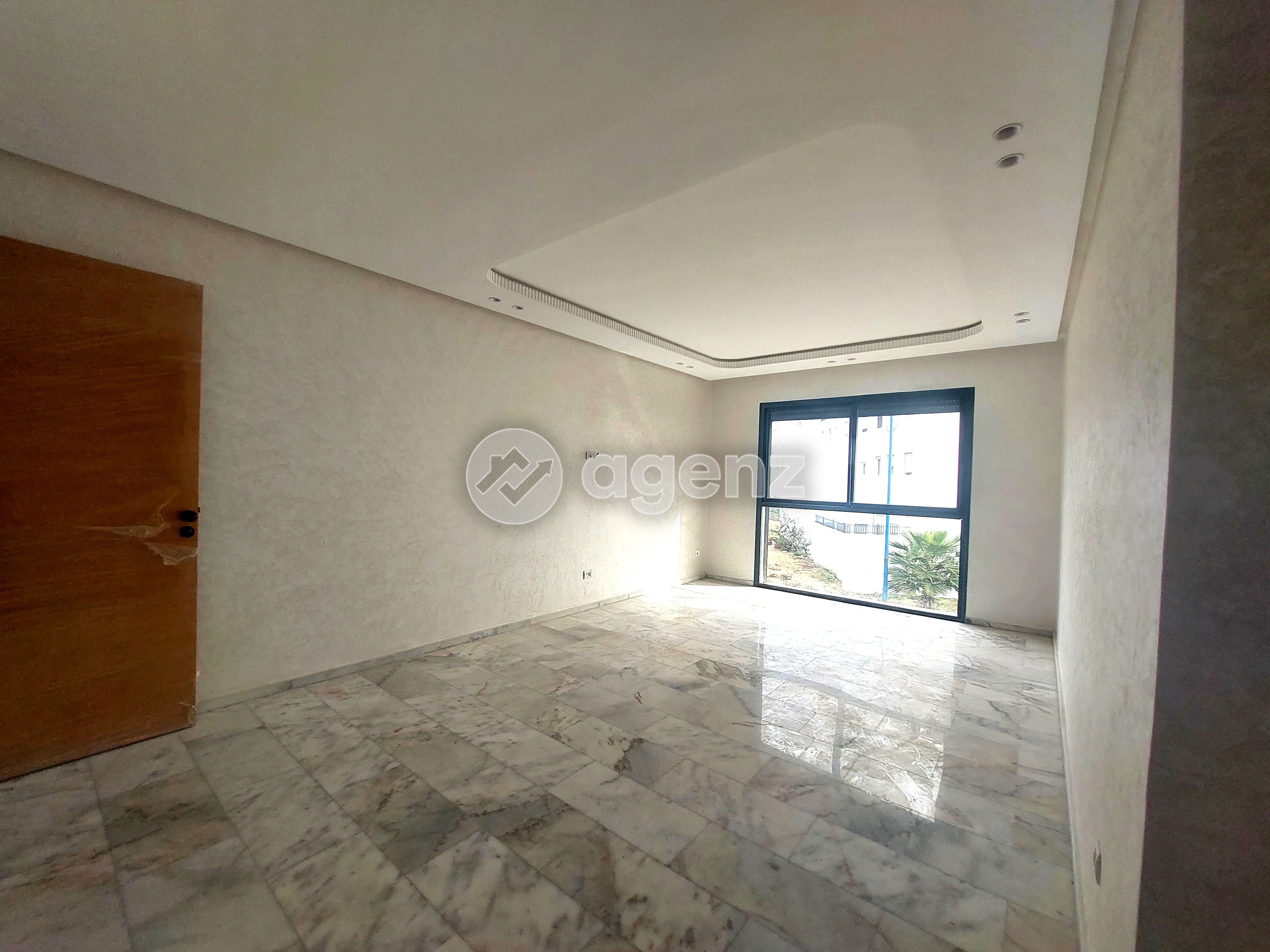 Charmant Appartement de 3 chambres à vendre à Bouskoura — 2