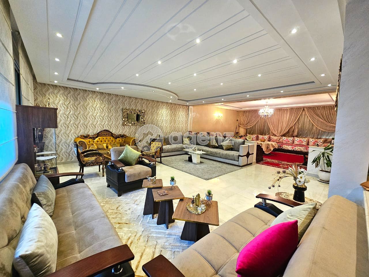 Luxueux Villa de 4 chambres à louer à Al Mostakbal
