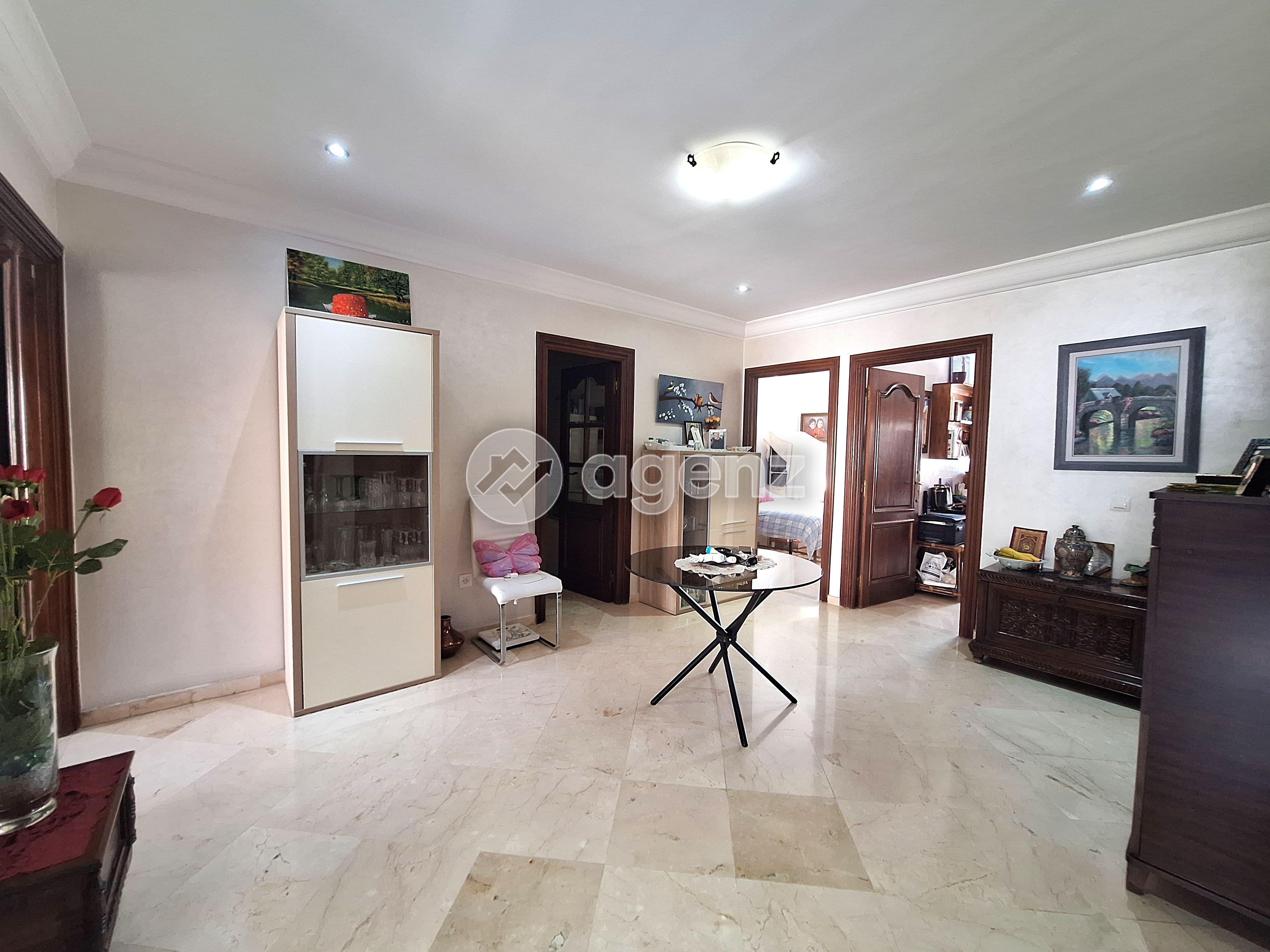 LE CONFORT D’UN GRAND APPARTEMENT EN VILLE — 4