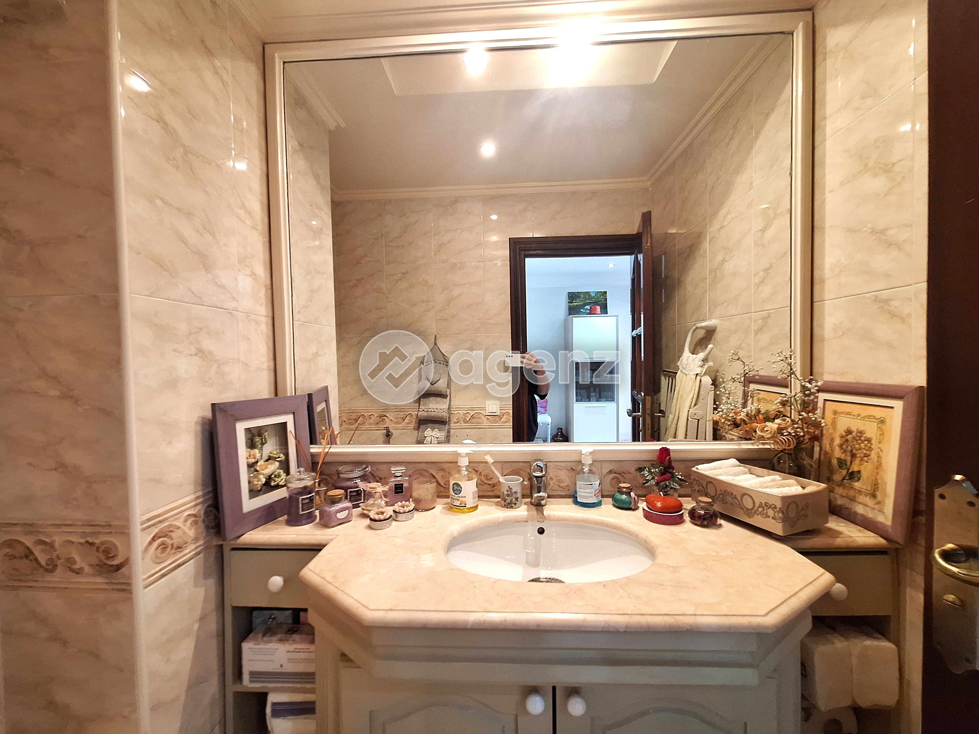 LE CONFORT D’UN GRAND APPARTEMENT EN VILLE — 5