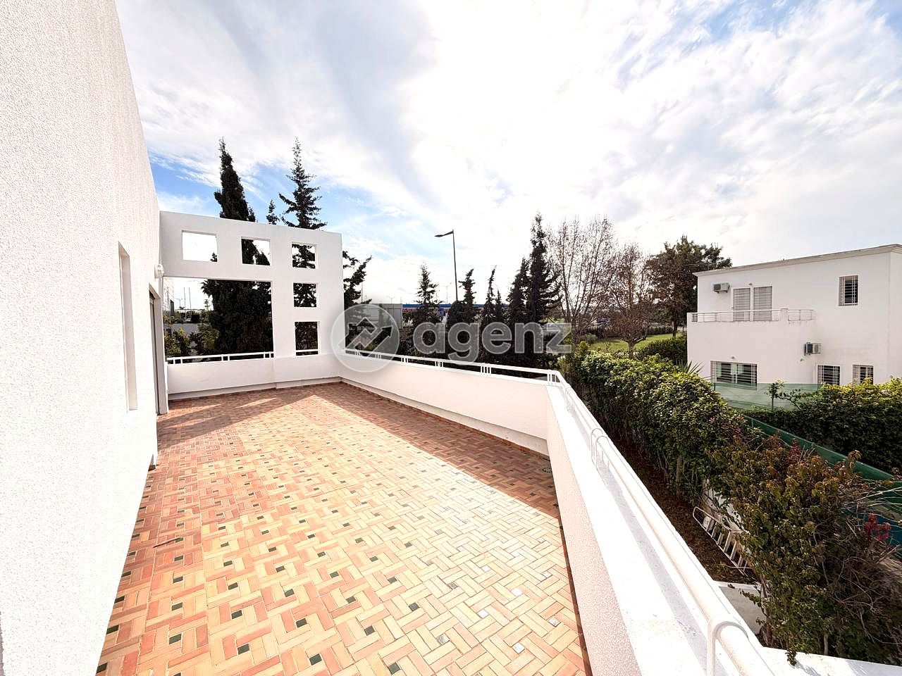 Exceptionnel Villa de 3 chambres à vendre à Hay Riad — 2