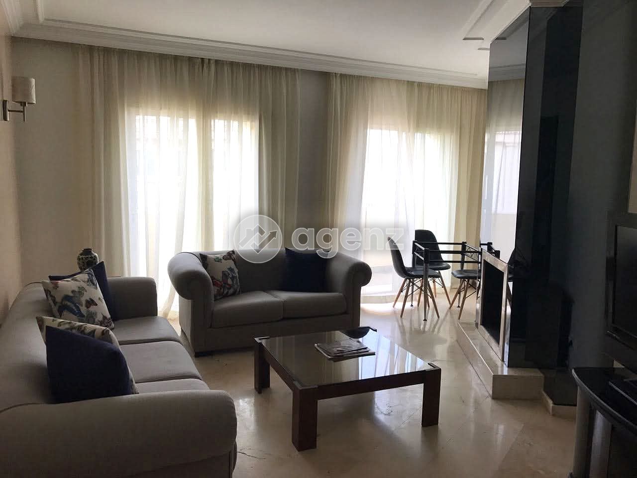 Prestigieux Studio de 70m1 à louer aux Rond points des sports (Racine)