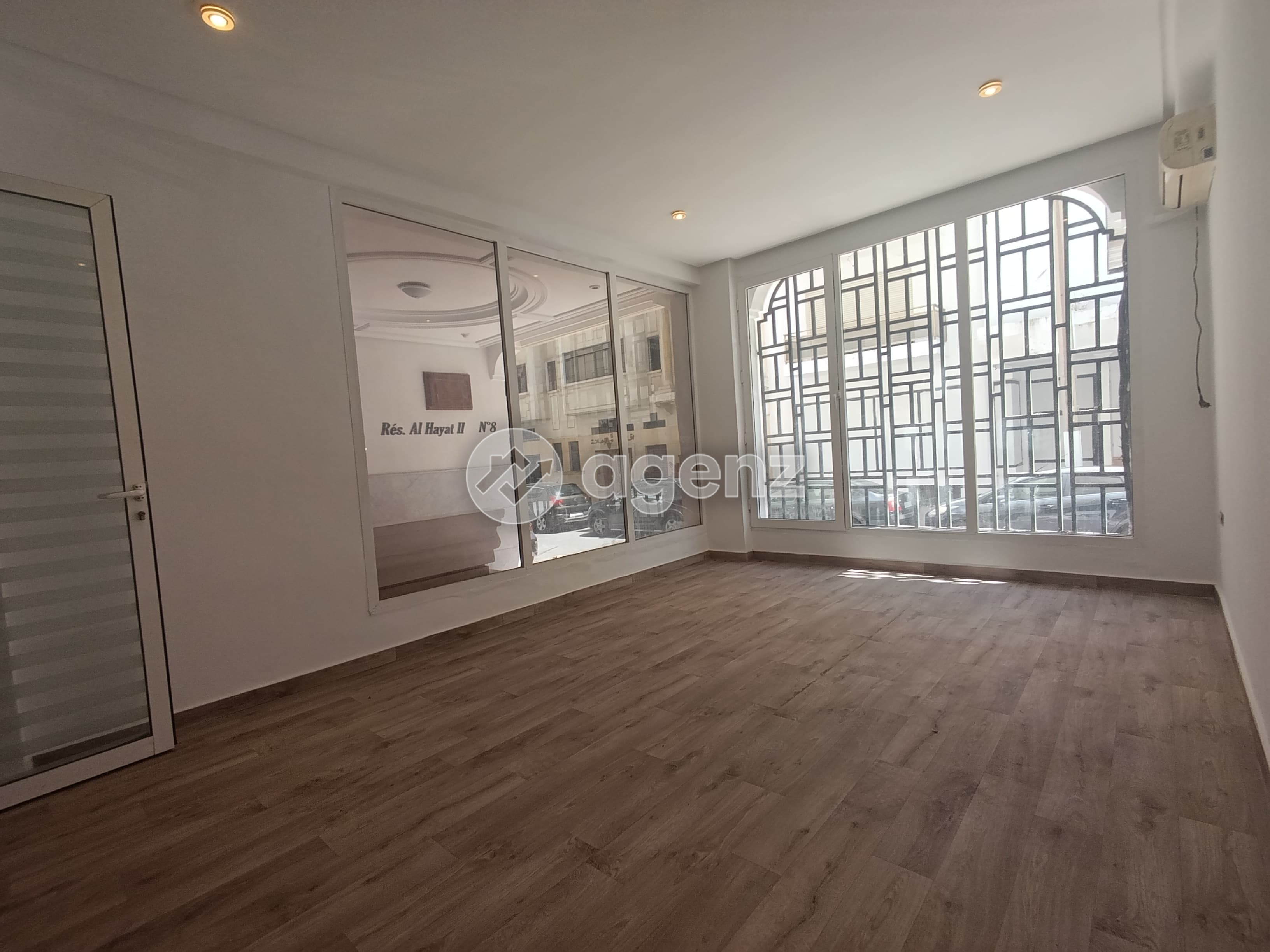 Local commercial– Fort passage, Racine