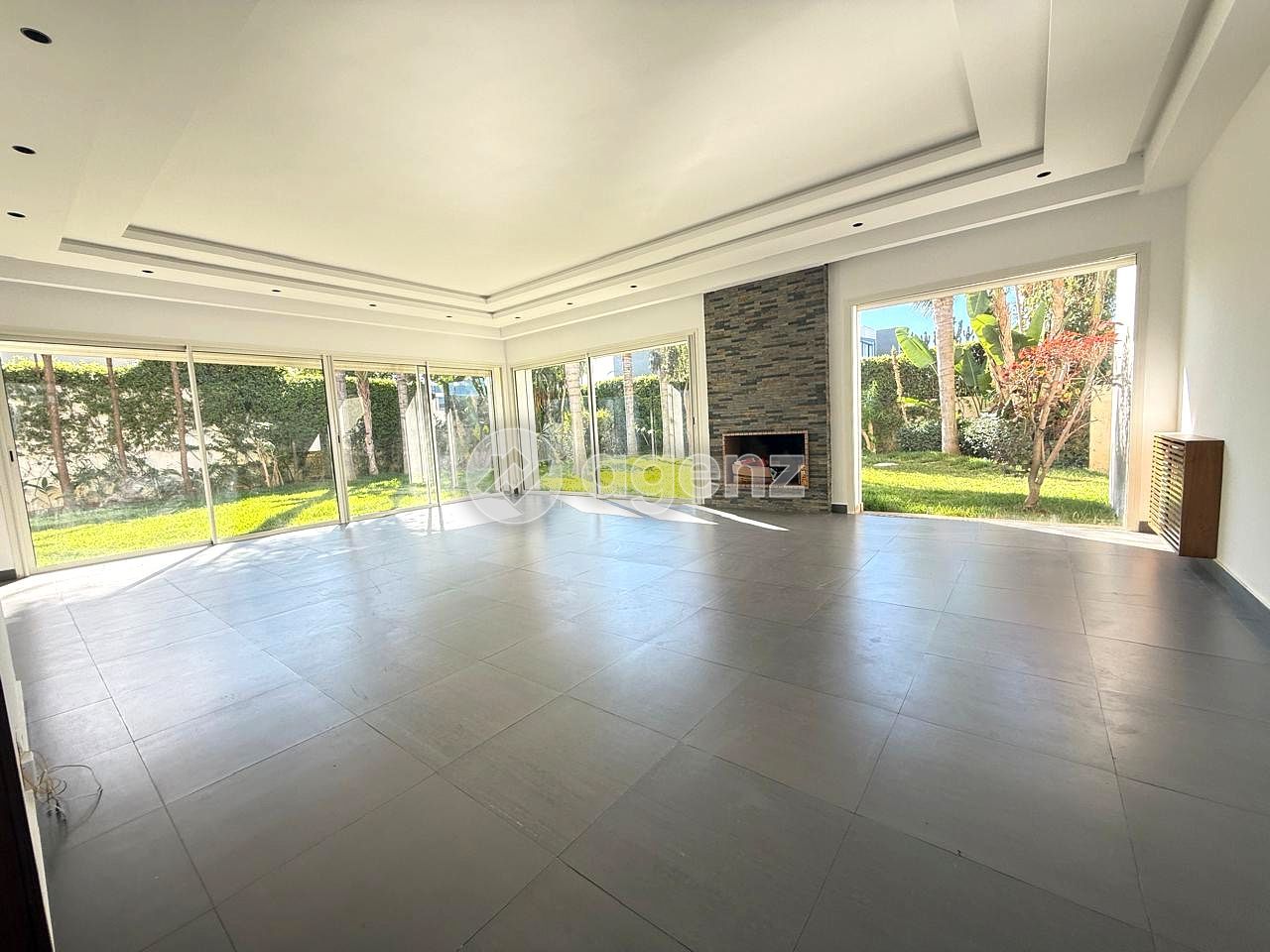 Splendide Villa de 5 chambres à louer à Souissi