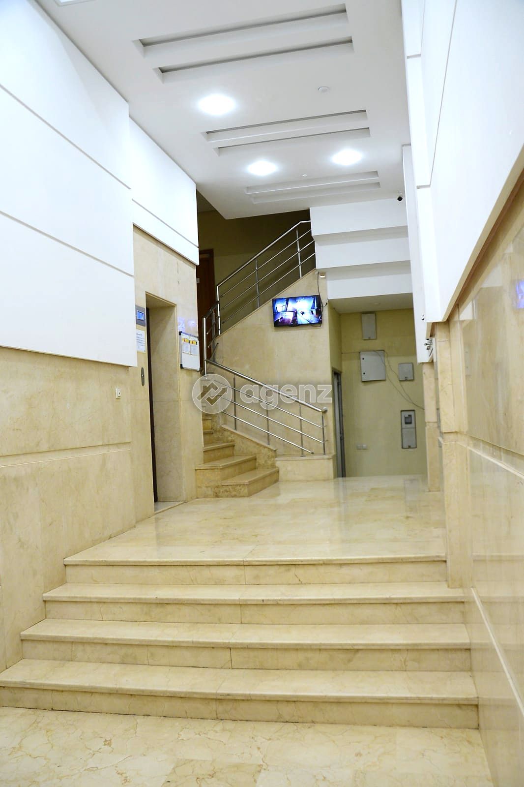 Prestigieux Appartement de 3 chambres à louer — 2