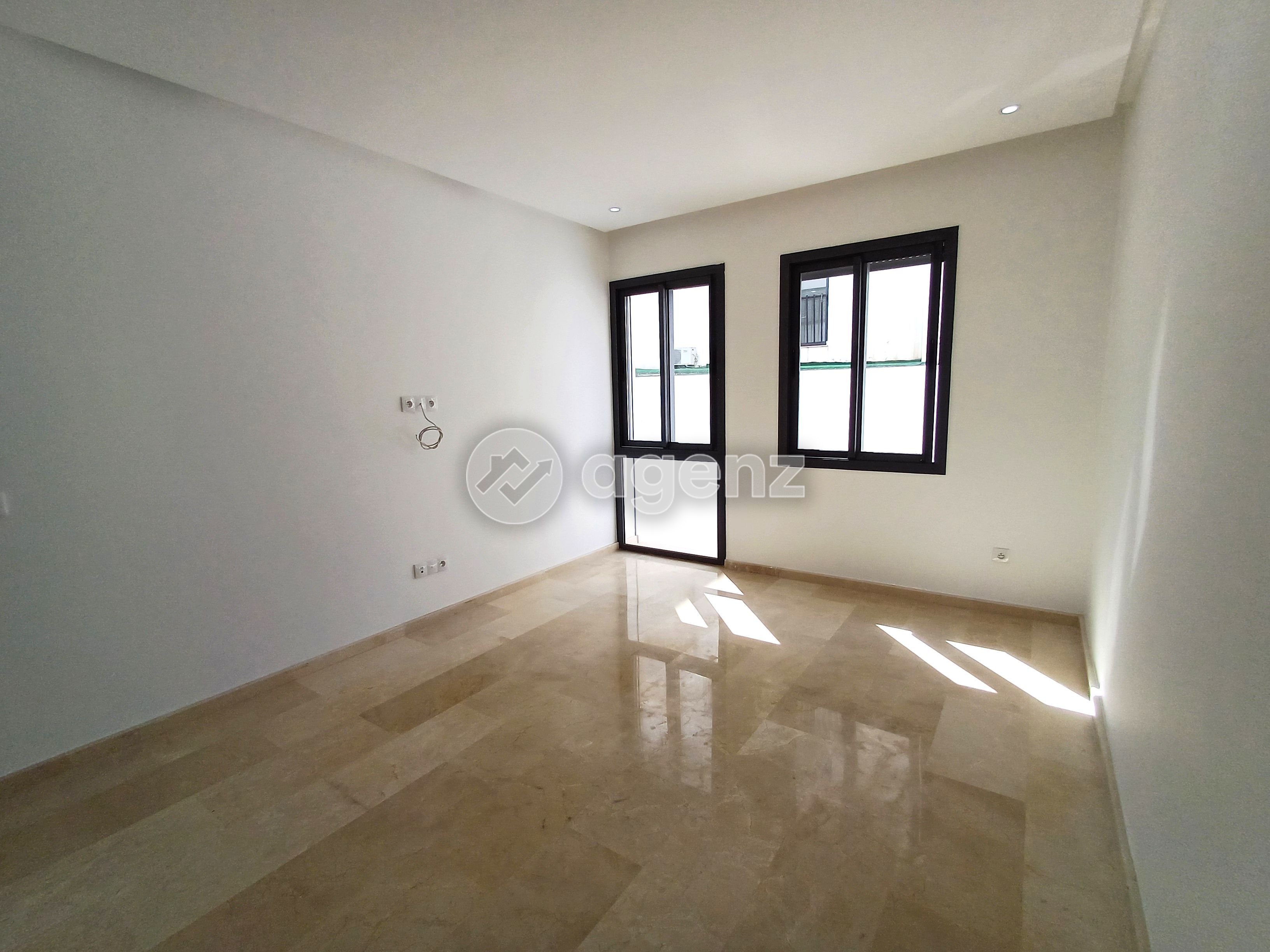 Magnifique Appartement de 1 chambre à vendre à Bourgogne Ouest — 2