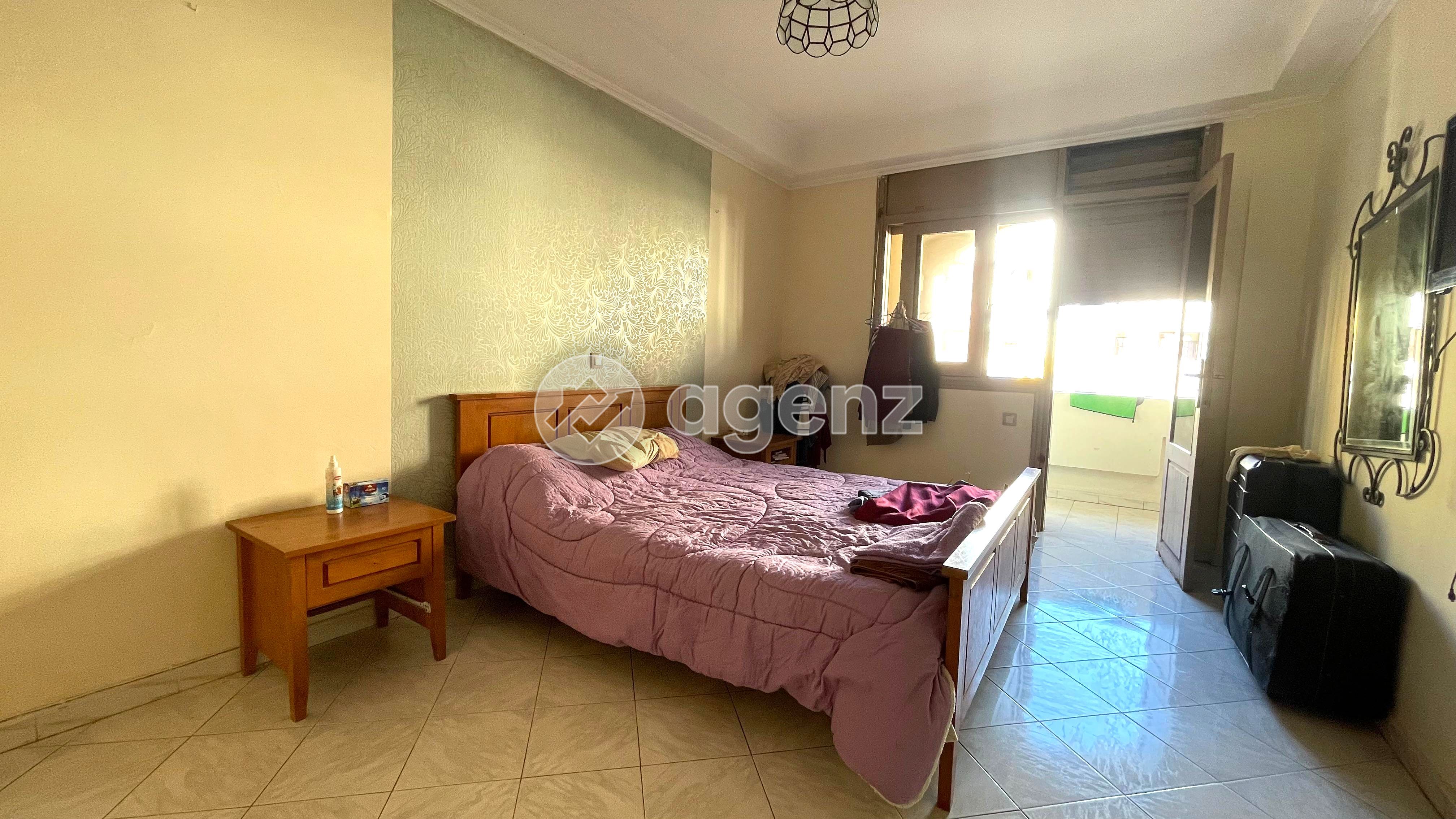 APPARTEMENT À POTENTIEL À BOURGOGNE — 2