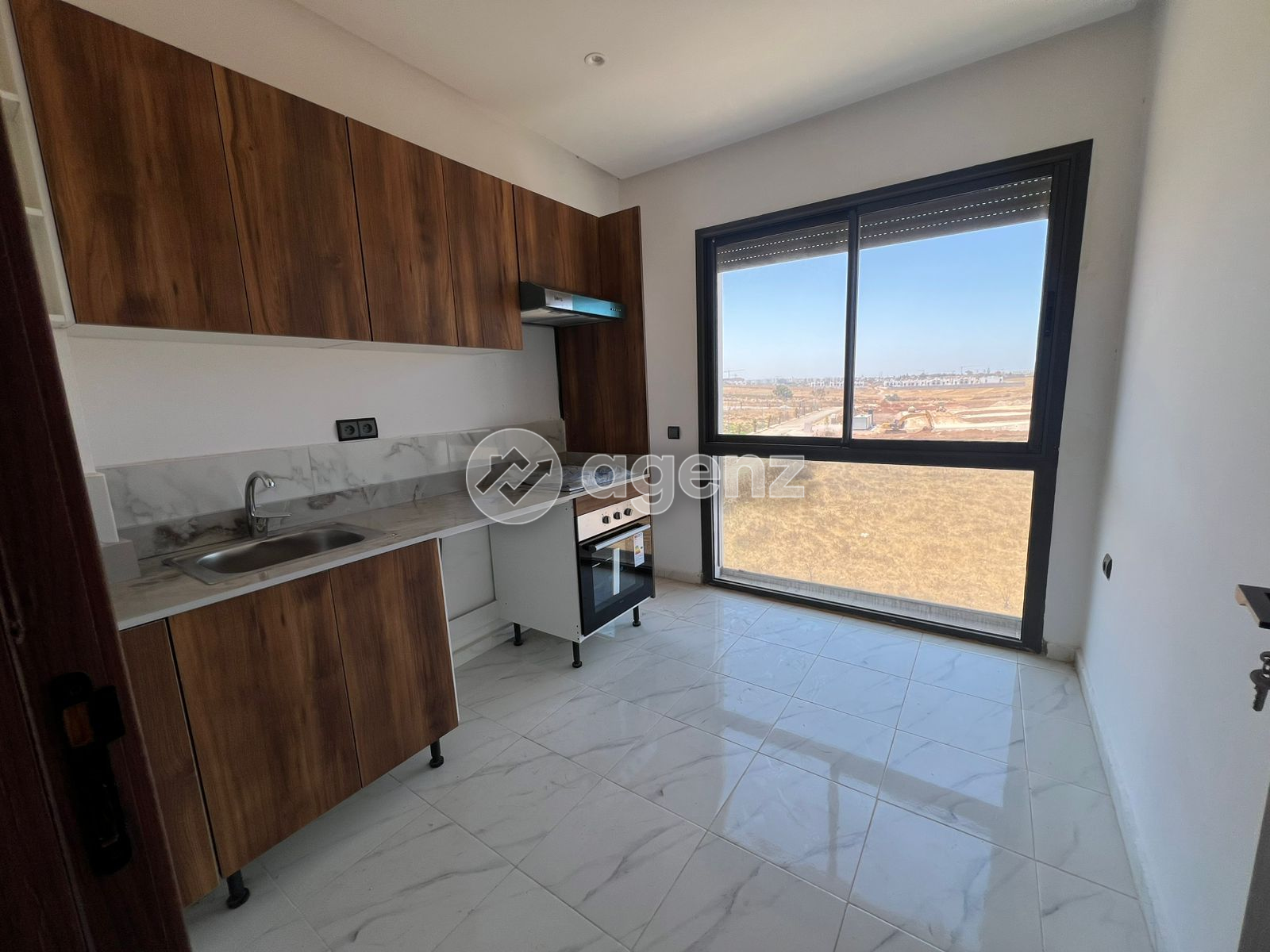 Magnifique Appartement de 2 chambres à vendre à Errahma — 4