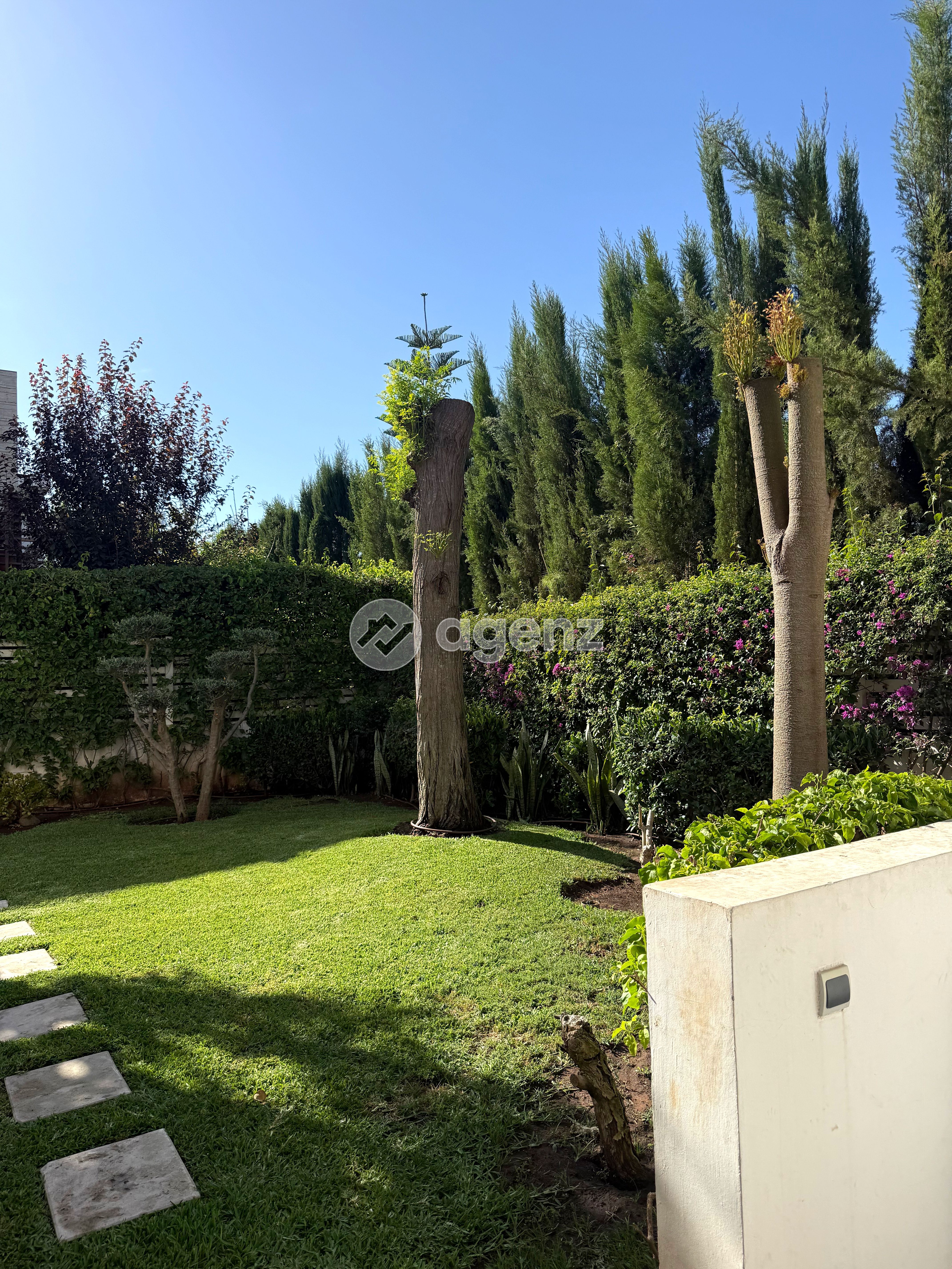 Superbe Villa meublé à louer à Ville Verte Bouskoura piscine  — 2