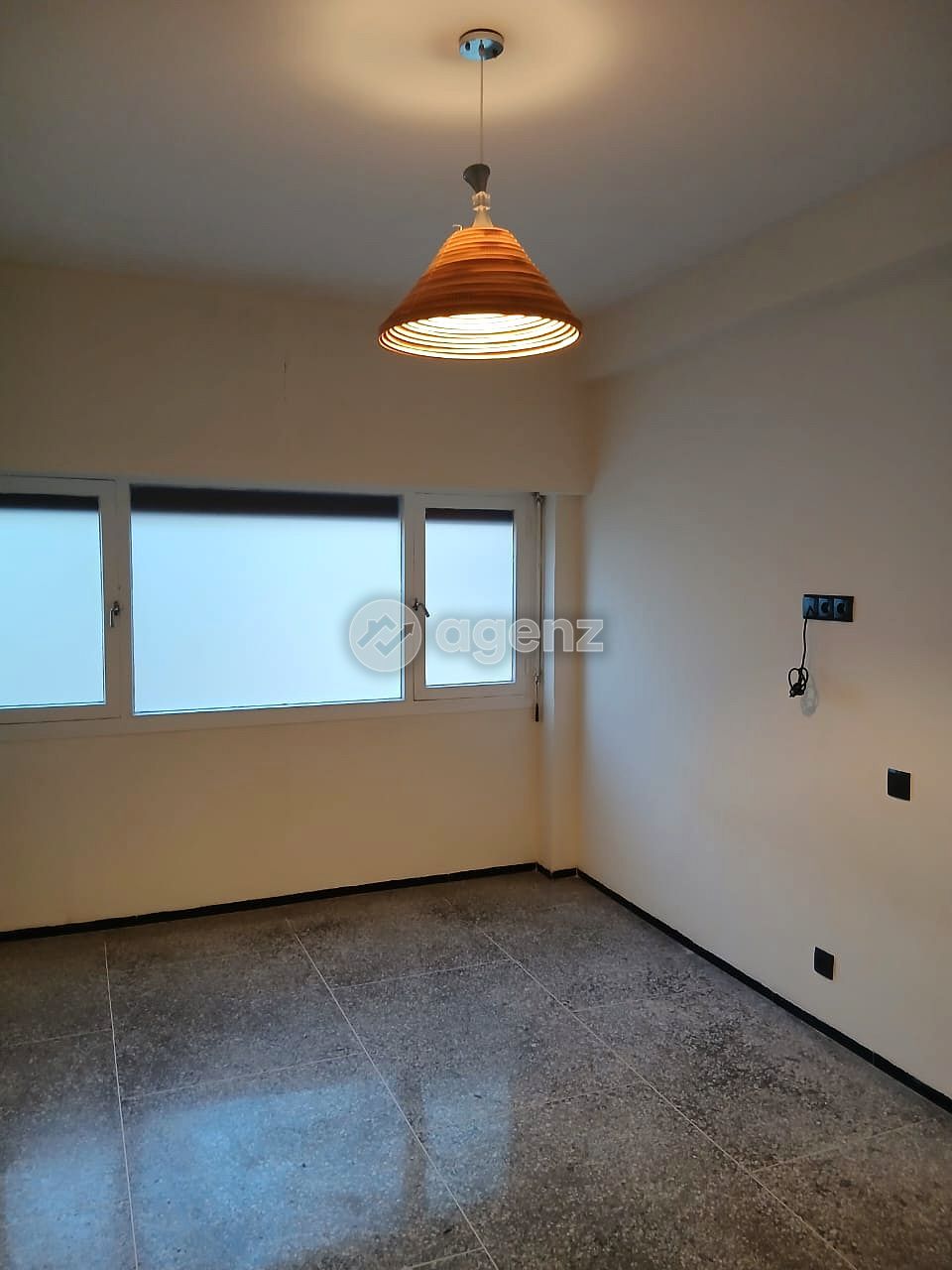 Élégant Appartement de 2 chambres à louer à Agdal — 4
