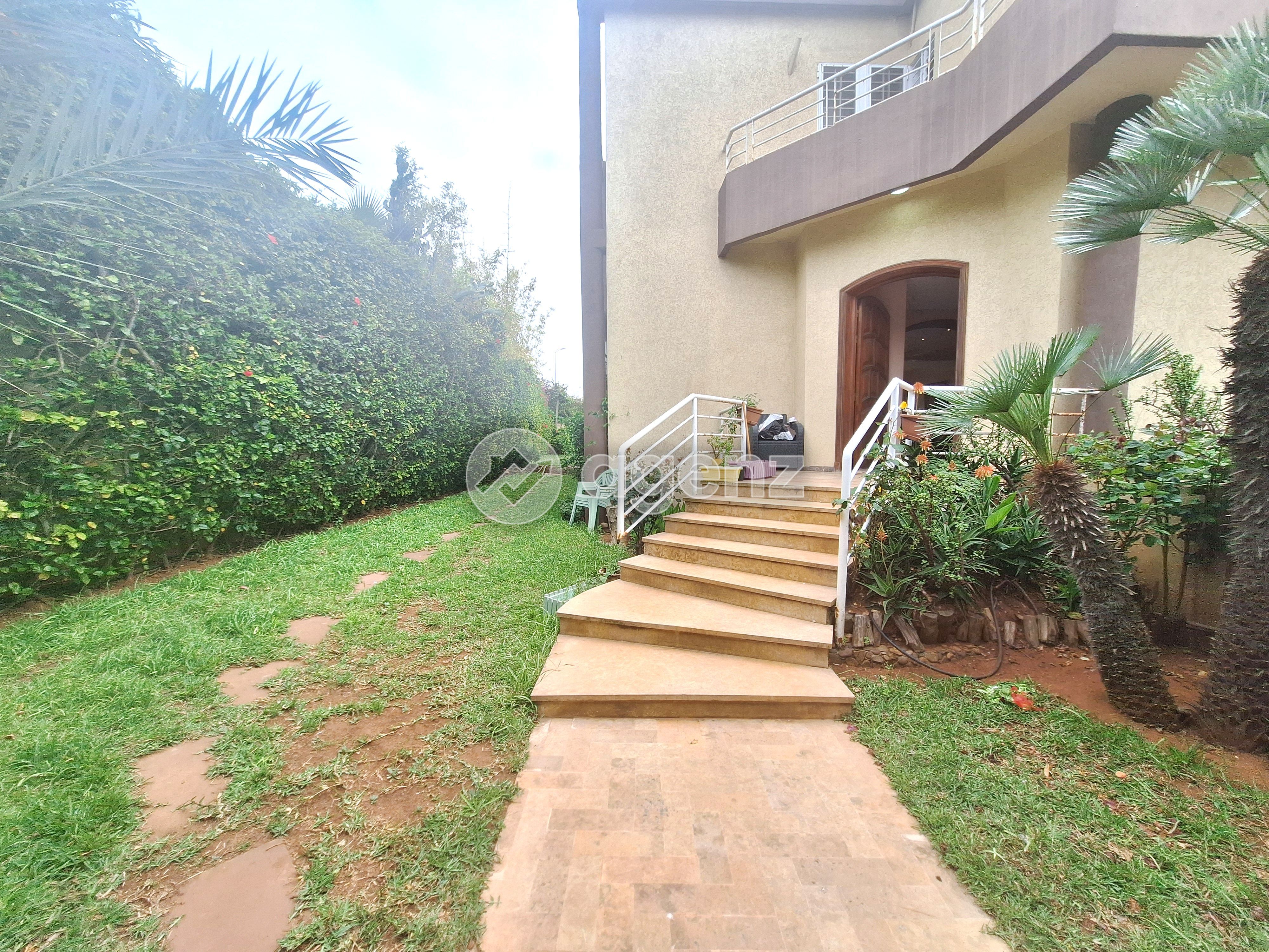 Villa à vendre à Ain Diab Extension — 2