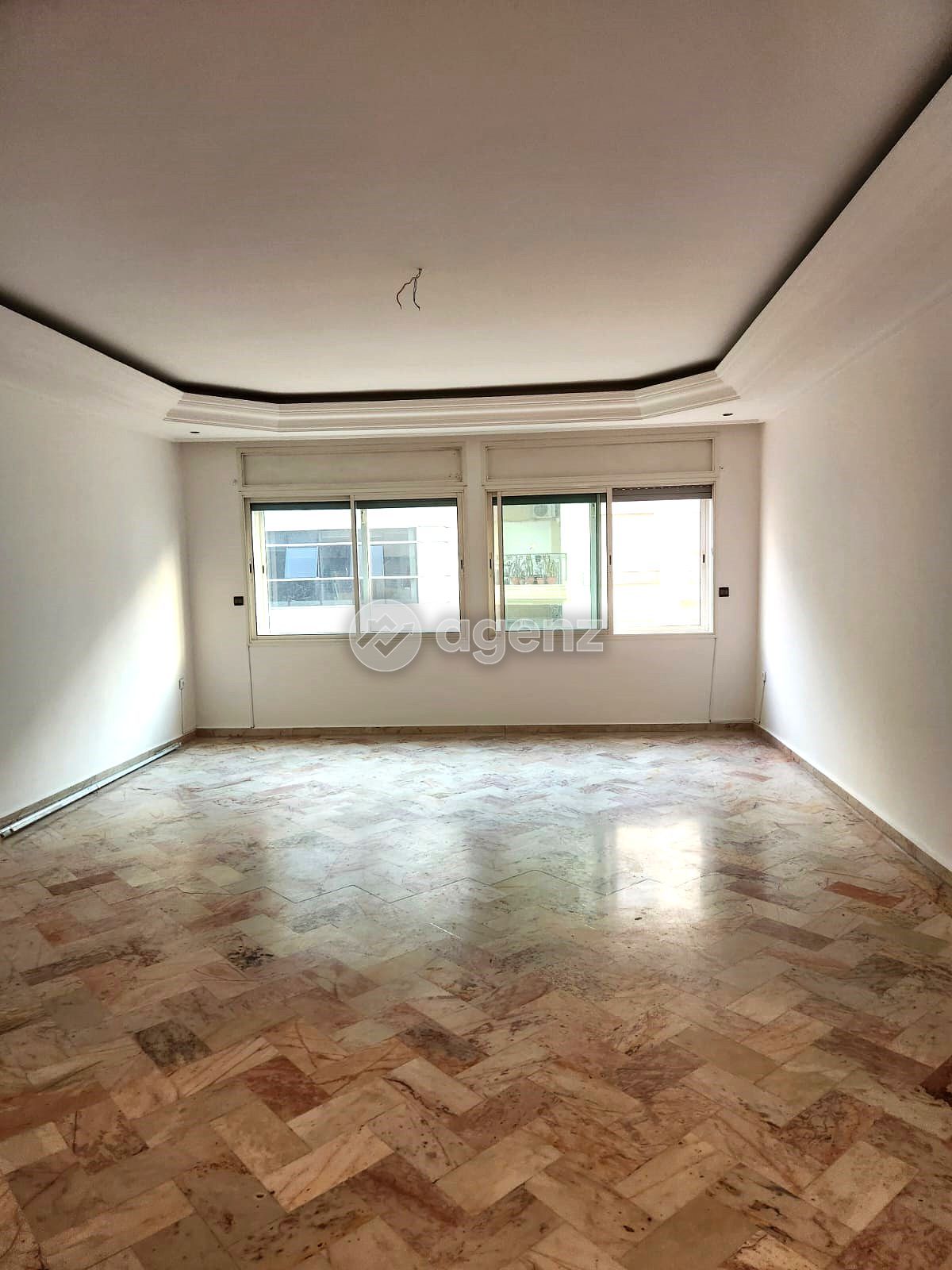 Élégant Appartement de 3 chambres à louer à Palmier — 2