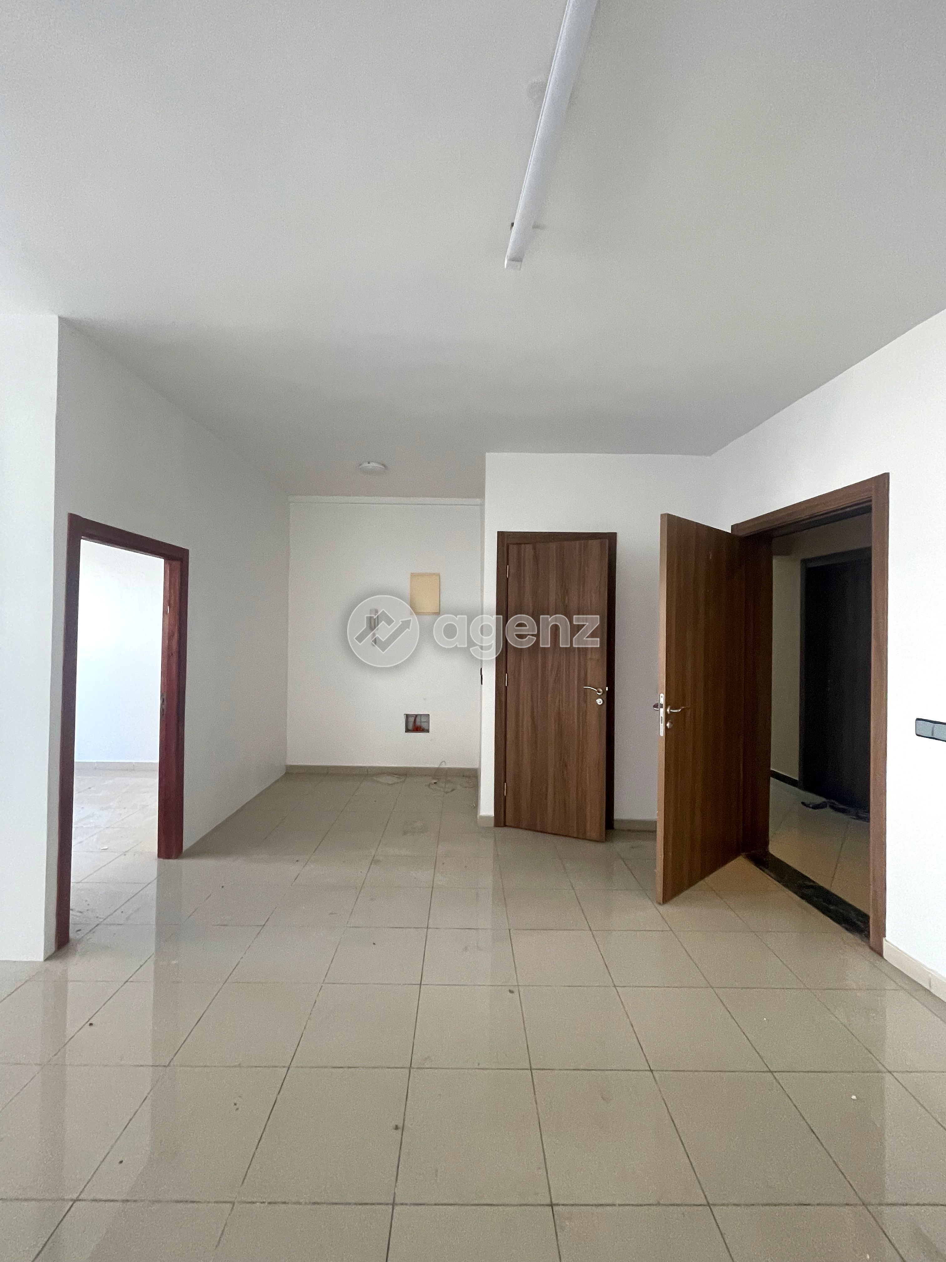 Bureau à vendre dans la rue Moulay Tahami, Portes de l'Oulfa, Casablanca