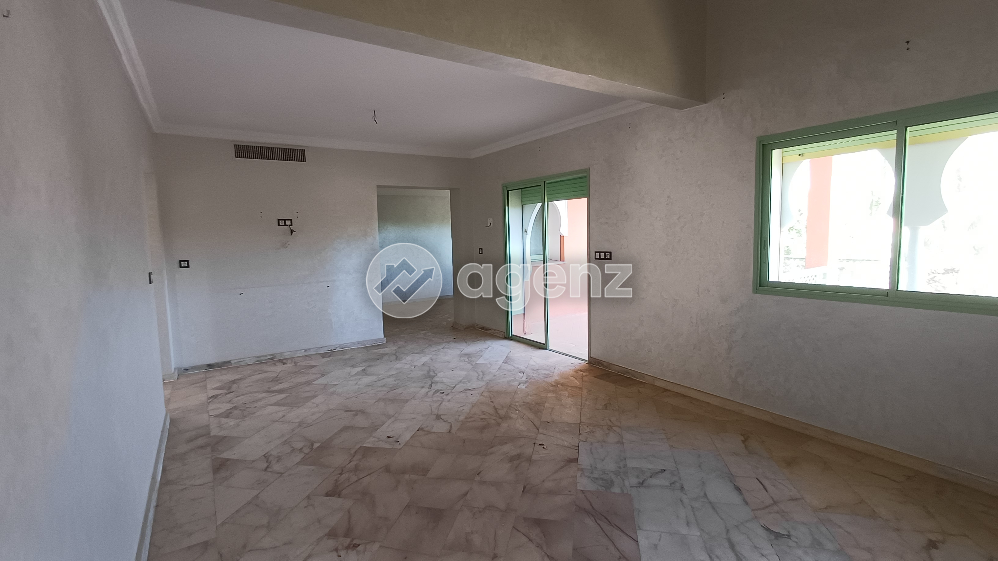 Vidéo de Appartement à vue dégagée - Résidence avec piscine à Ennakhil (Palmeraie), Marrakech | Agenz