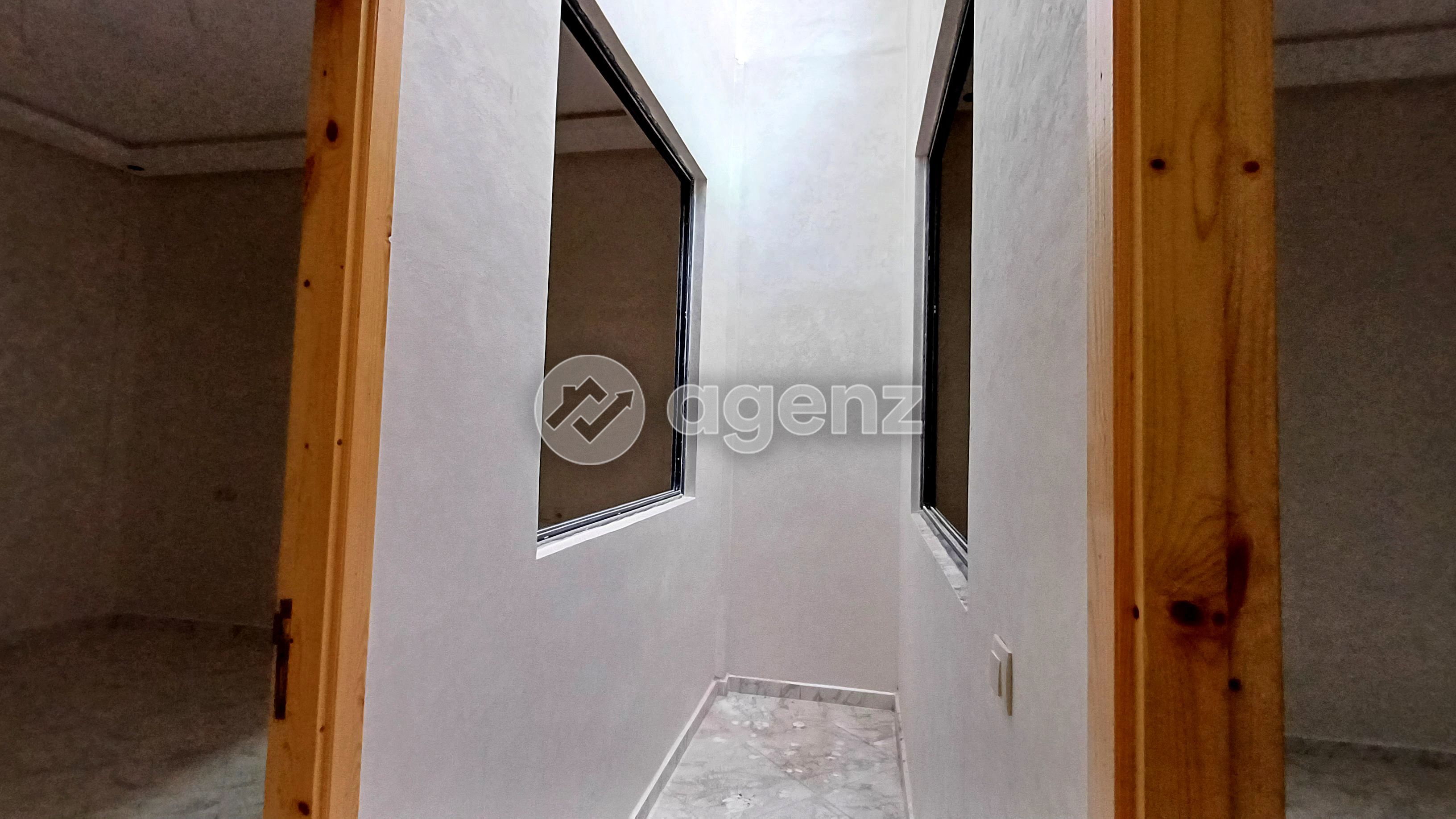 INSTALLEZ VOUS DANS UN DUPLEX BIEN AGENCÉ — 4