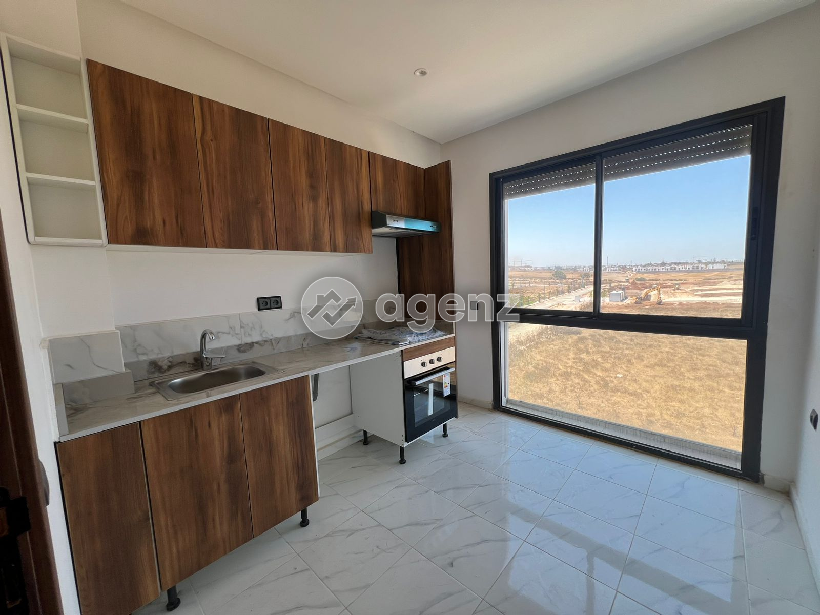 Splendide Appartement de 2 chambres à vendre à Errahma — 4