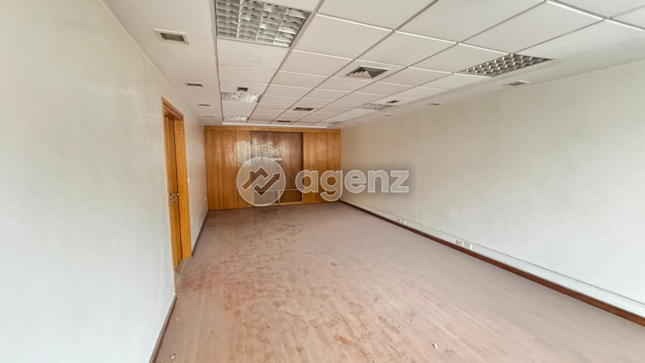 Bureau de 330 m² à louer – 4ᵉ étage – Rue Ali Abderrazik, Casablanca — 4