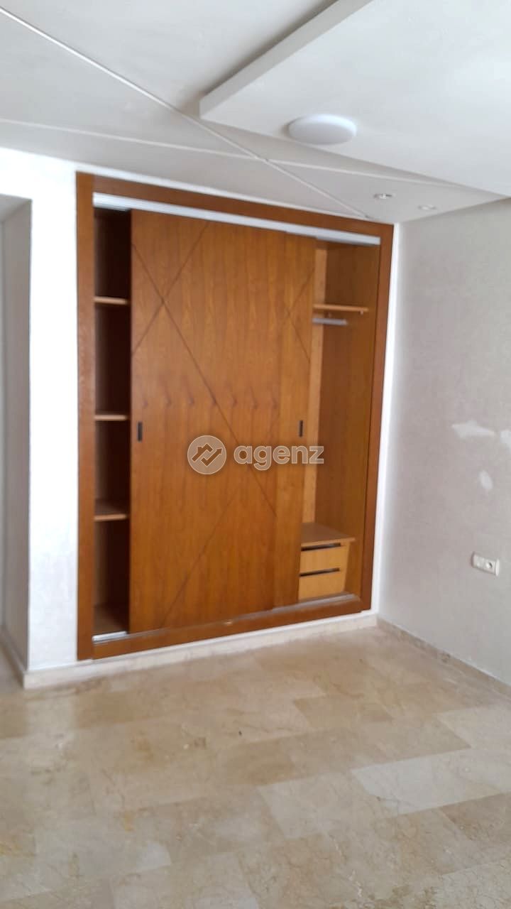 Splendide Appartement de 2 chambres à louer à Liberté