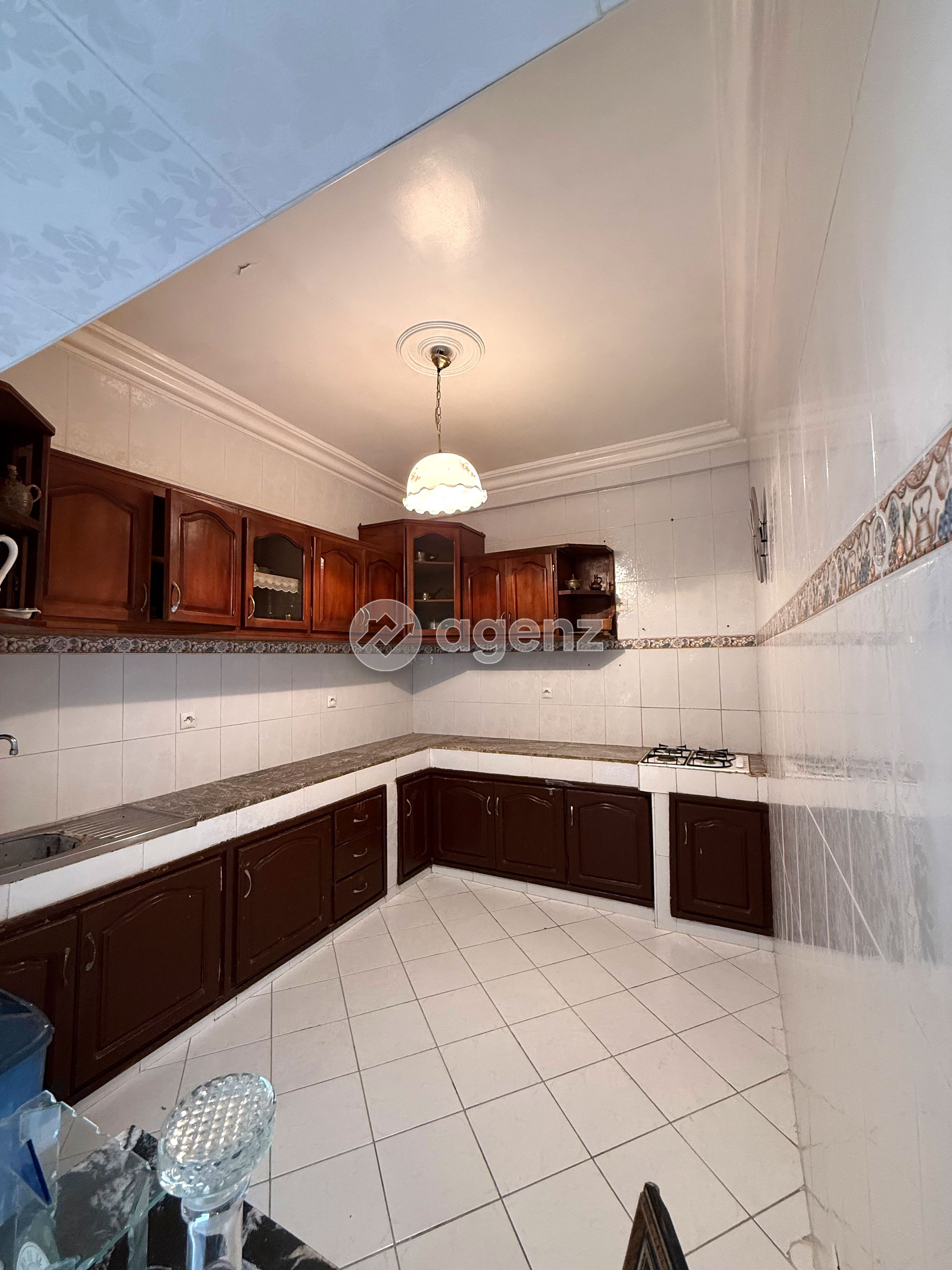 Appartement moderne de 3 chambres à vendre à Tayyiba. — 3