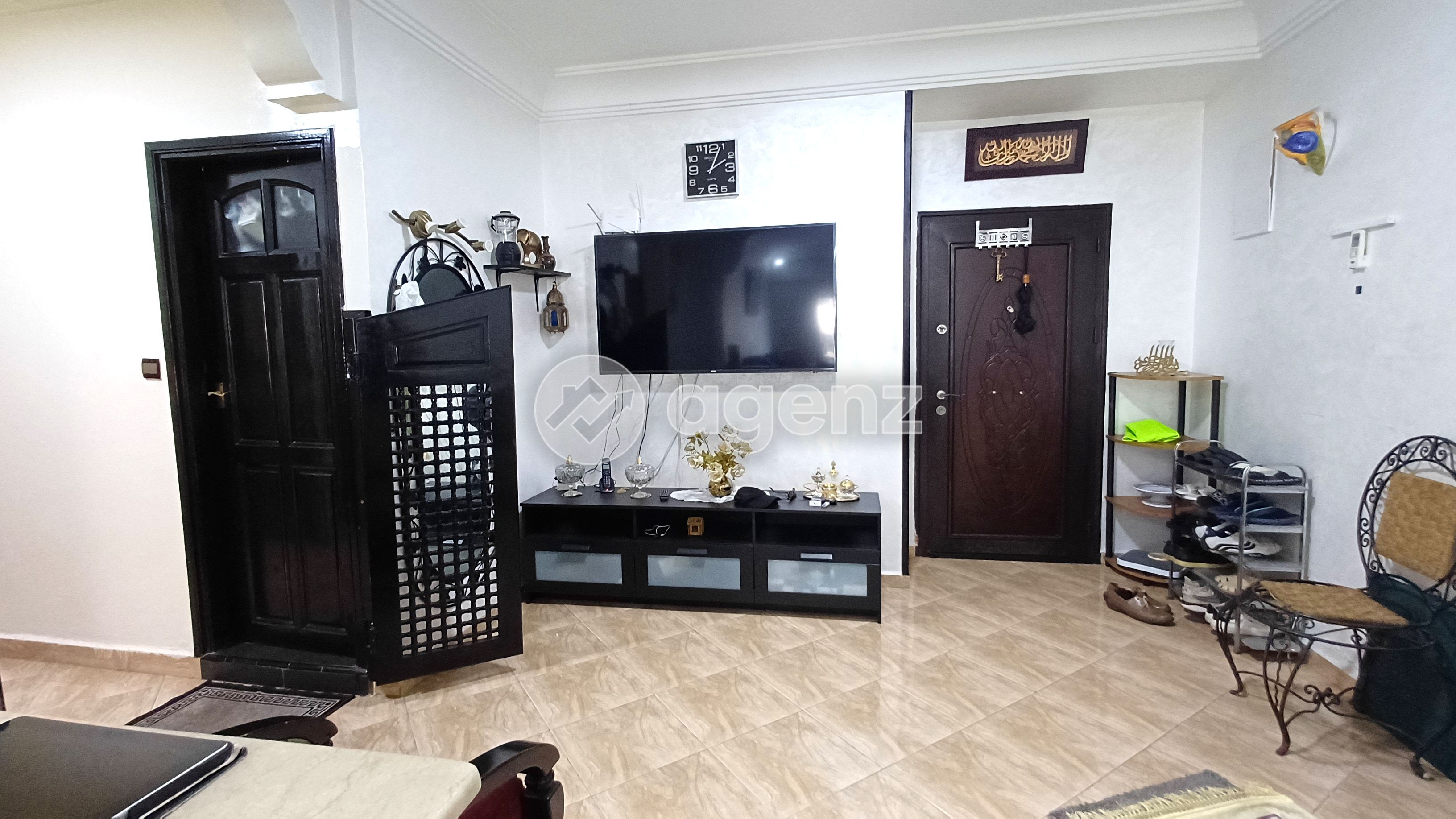 APPARTEMENT LUMINEUX EN PLEIN BOULEVARD À BEAUSITE — 4