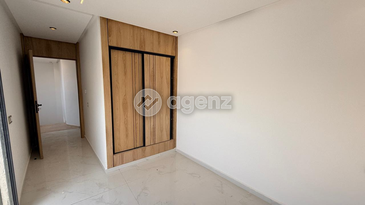 Superbe Appartement de 2 chambres à vendre à Maârif — 2