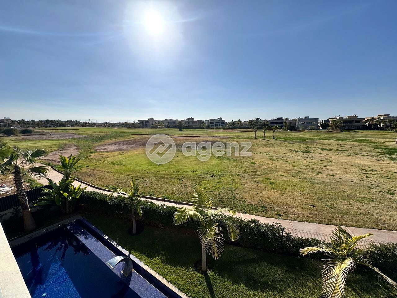 Villa MEUBLEE 4 suites à vendre 1ère ligne de Golf
 — 3