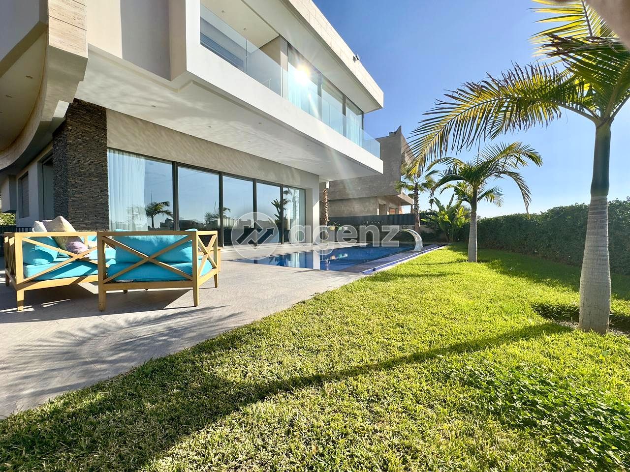 Villa MEUBLEE 4 suites à vendre 1ère ligne de Golf
 — 2