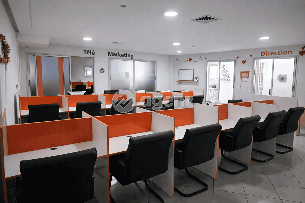 Bureau 89 m² f Bd Abdelmoumen — 2