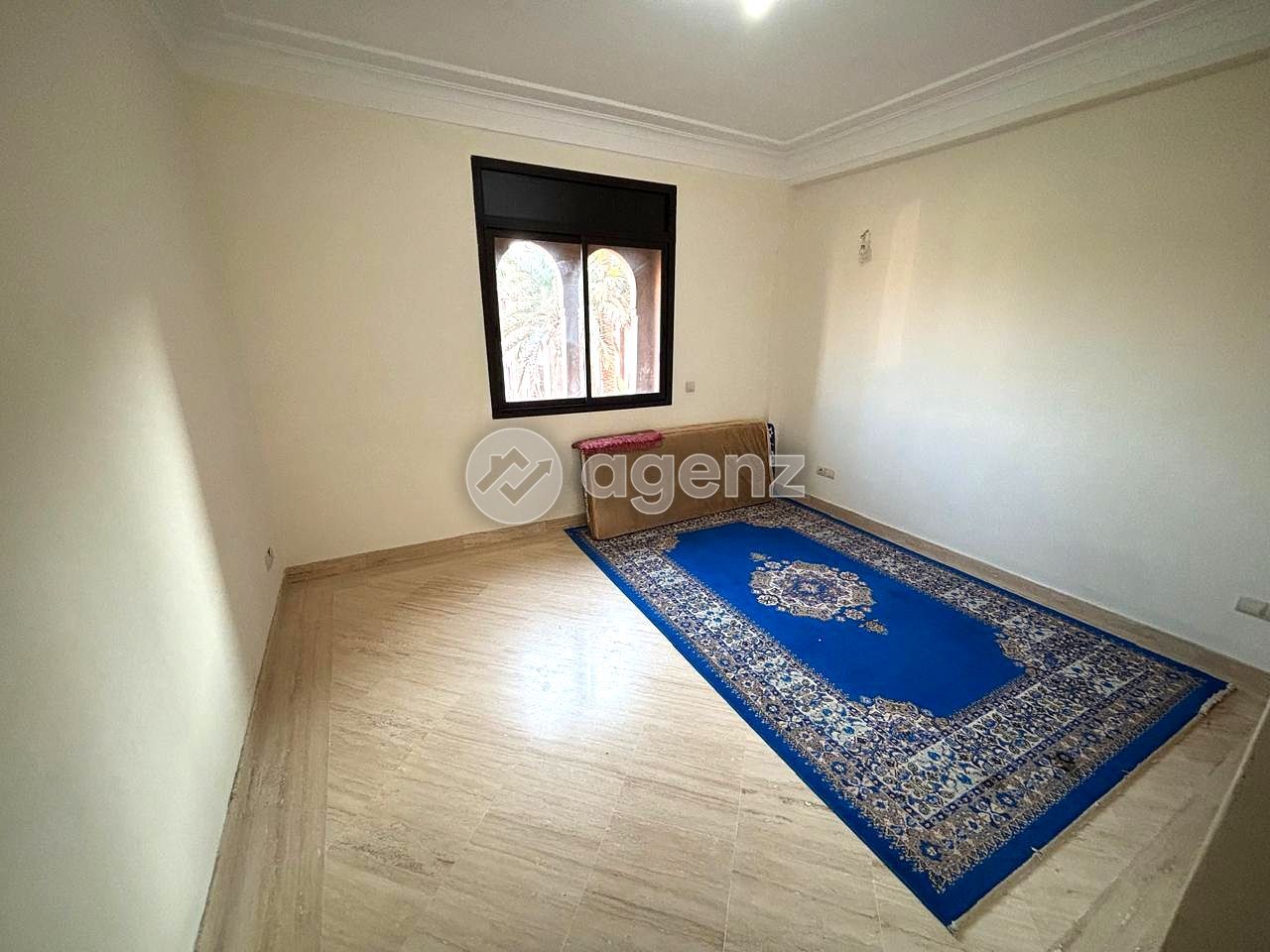 MARRAKECH – APPARTEMENT VENDU MEUBLÉ DANS RÉSIDENCE AVEC PISCINE — 4