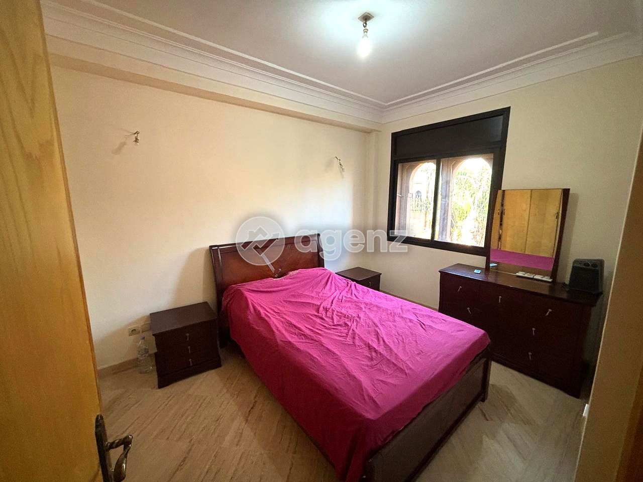 MARRAKECH – APPARTEMENT VENDU MEUBLÉ DANS RÉSIDENCE AVEC PISCINE — 2