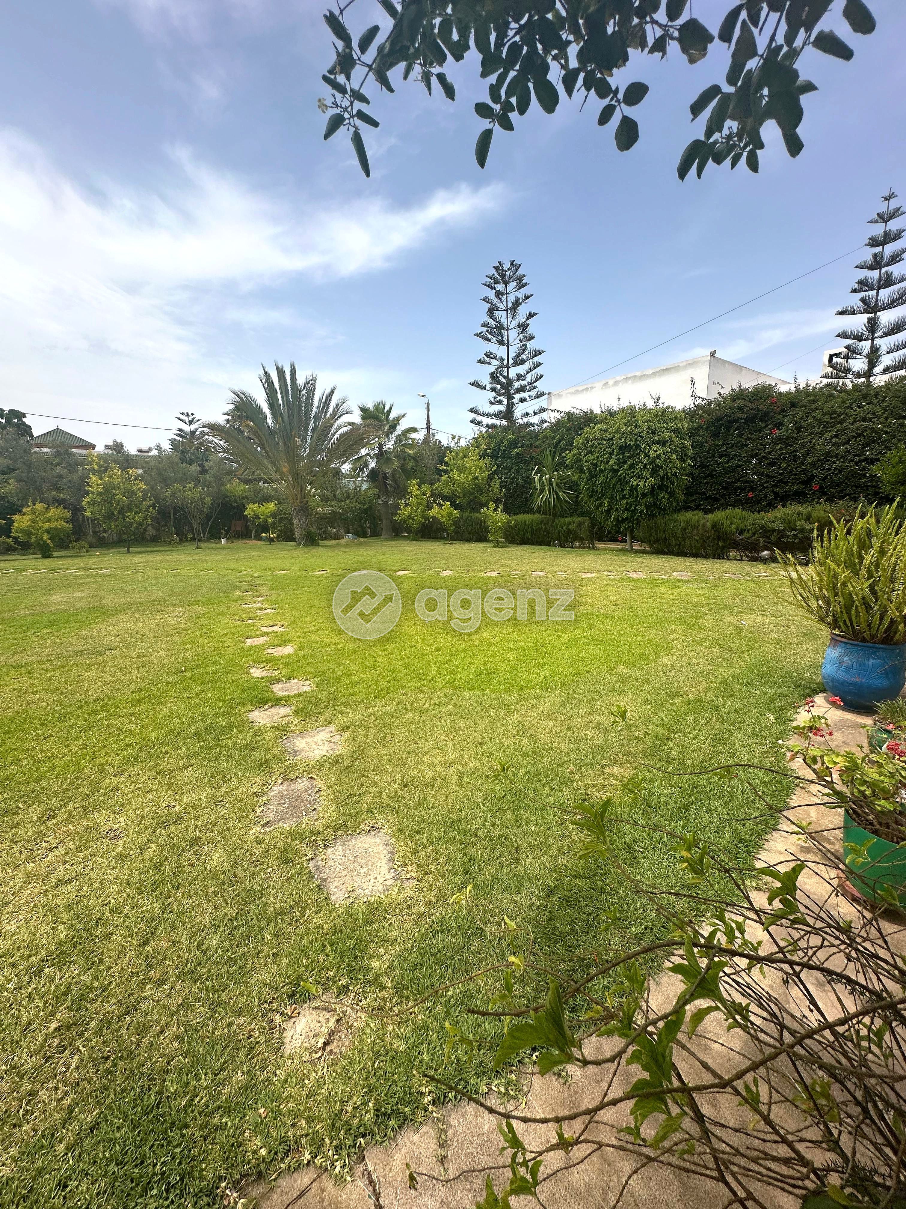 Charmant Villa de 5 chambres à louer à Souissi — 5