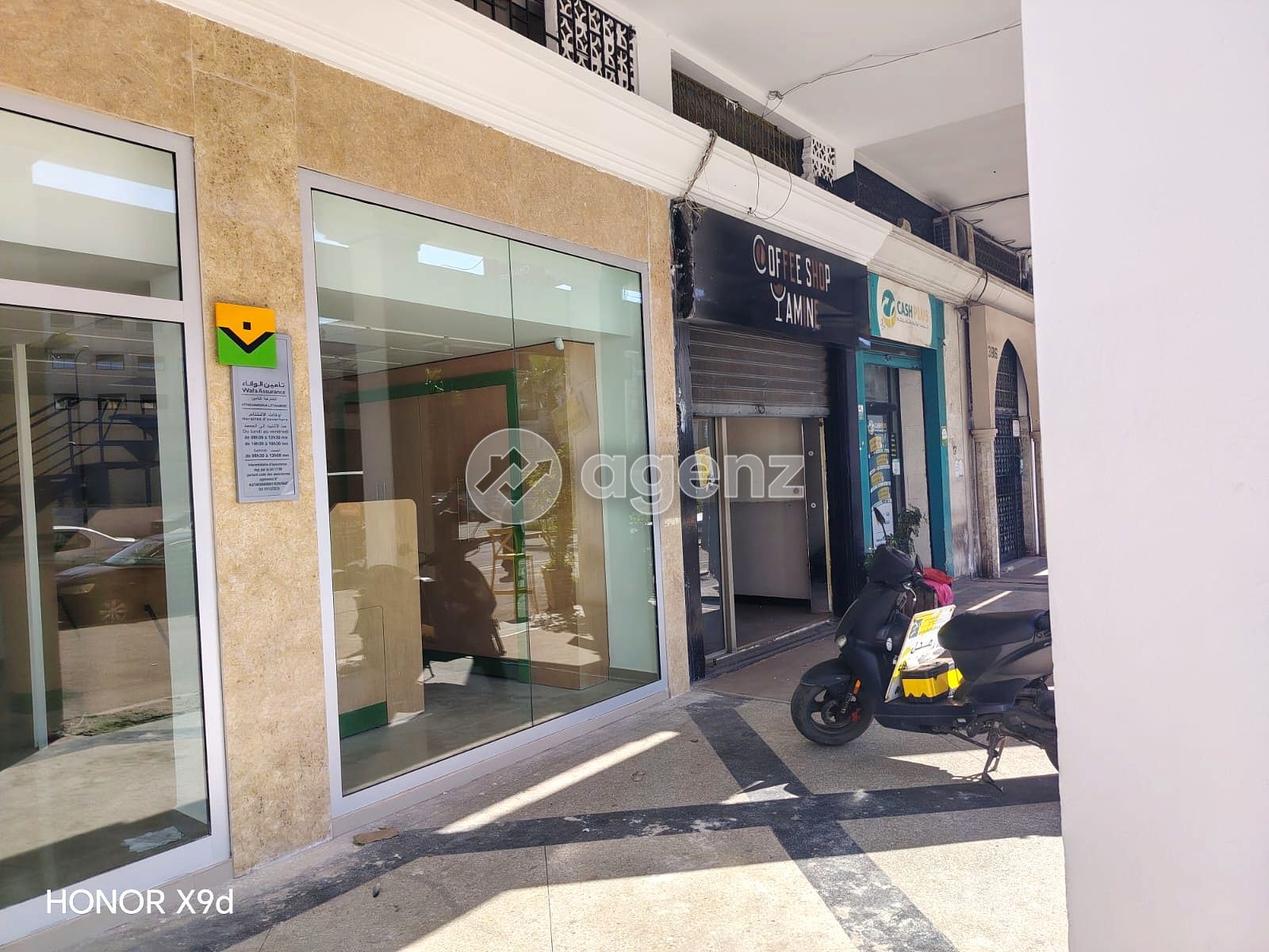 BUREAU SUR LE BD 6200 DH 21/M  — 4