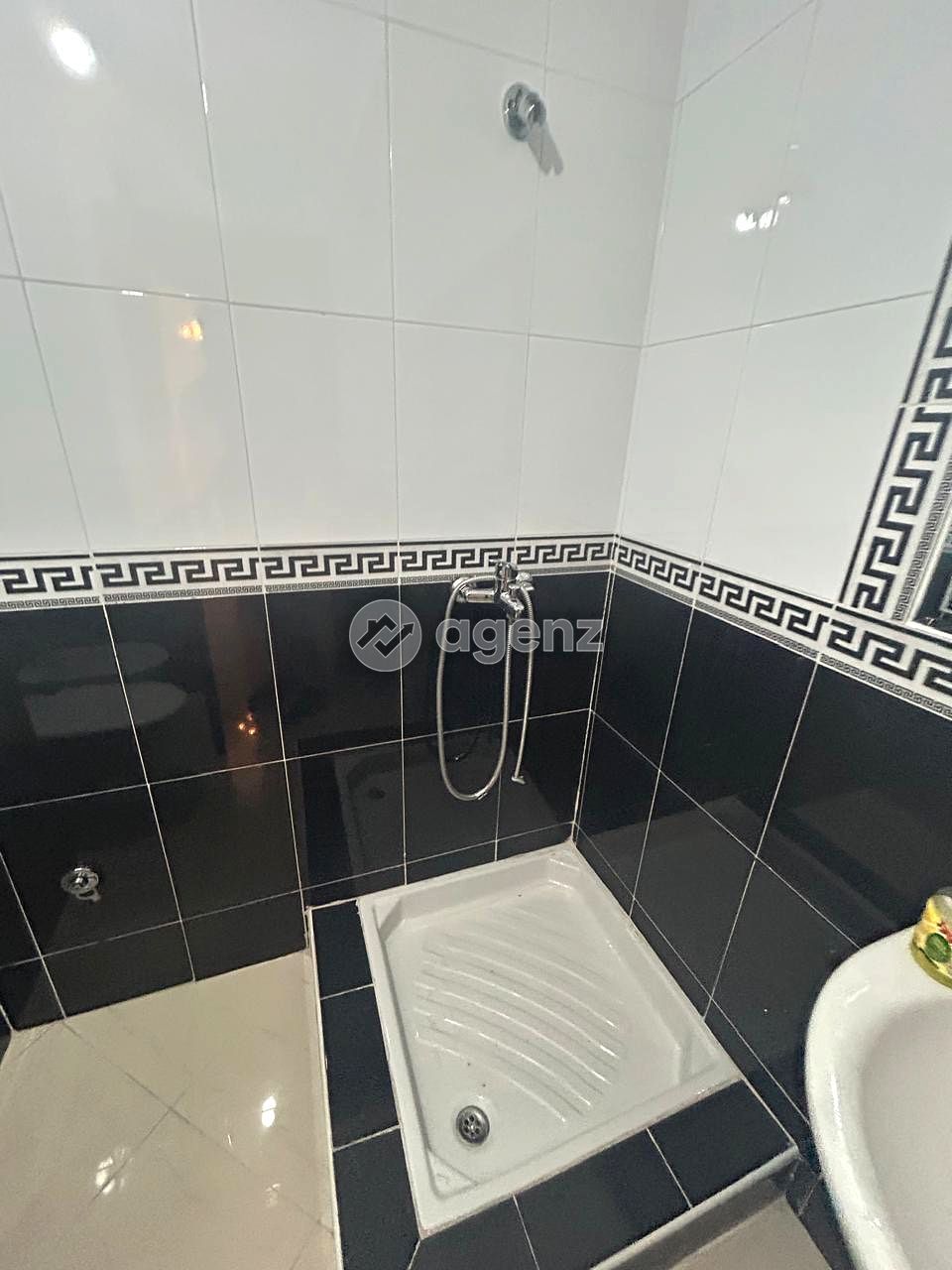 Superbe  appartement au quartier administratif  — 2