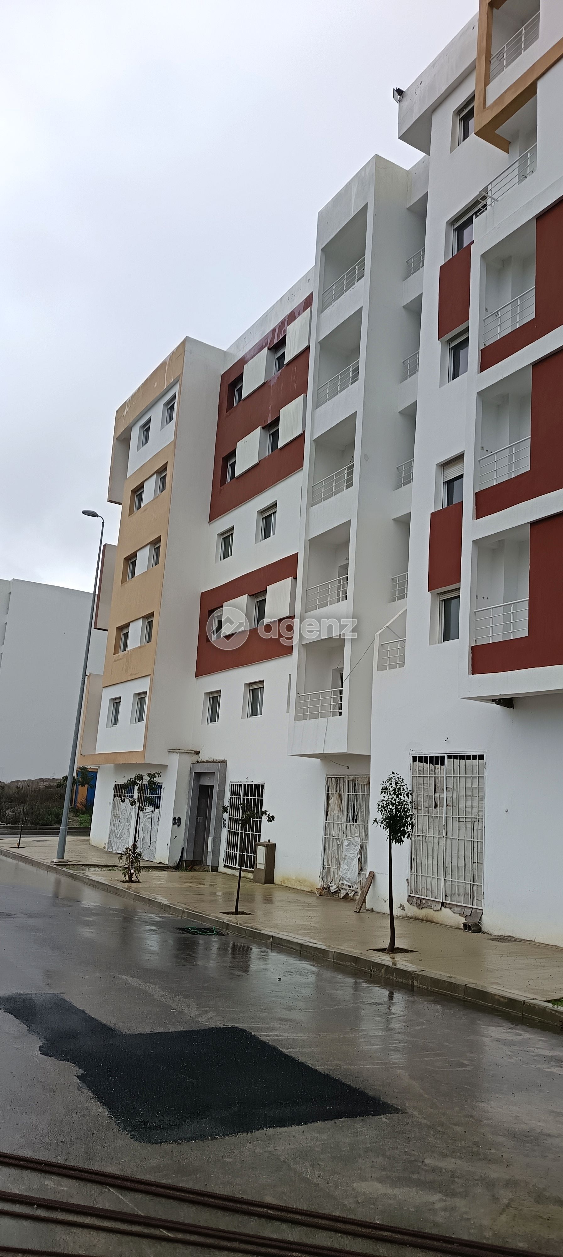 Authentique Appartement de 1 chambre à vendre — 3