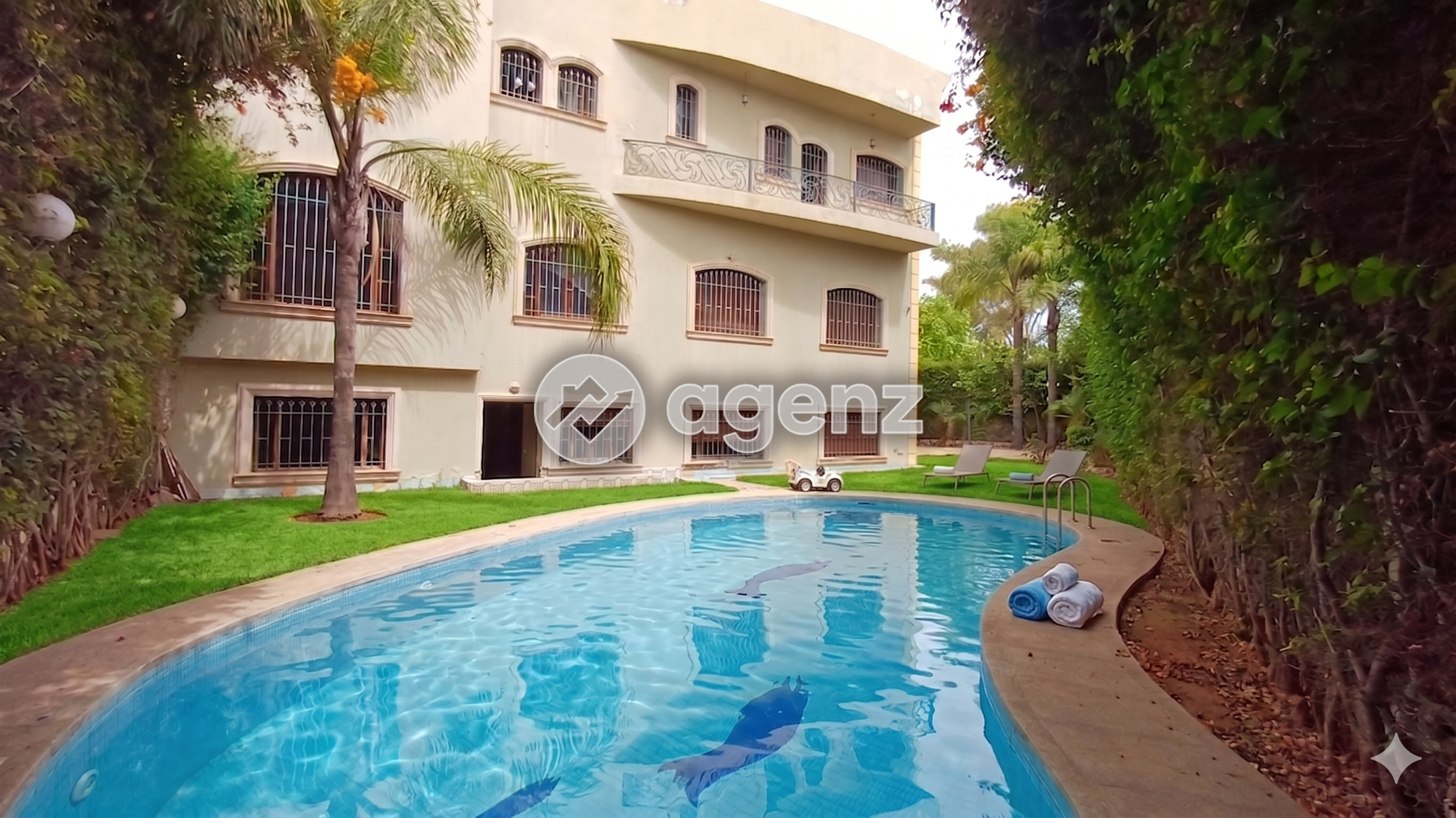 Villa familiale à Polo – Espace généreux et piscine