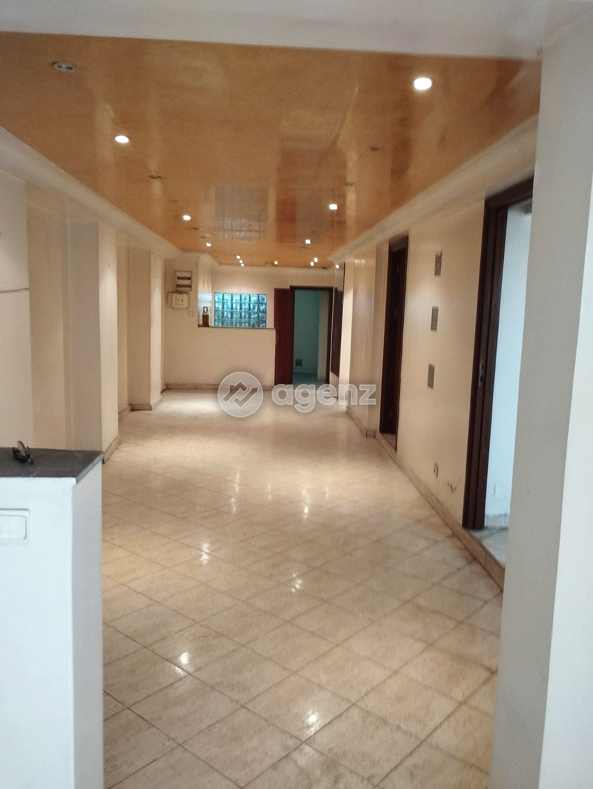LOCAL COMMERCIAL 253 M² À RACINE — 5