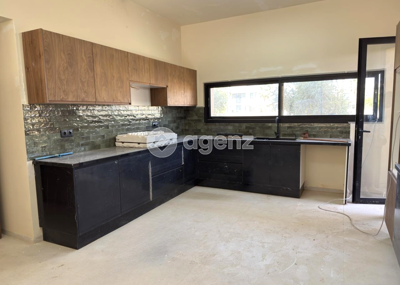 Magnifique Villa de 5 Suites à Louer – MYSK
 — 2
