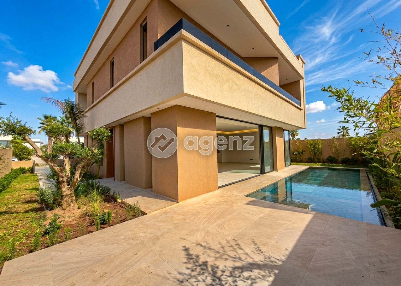 Magnifique Villa de 5 Suites à Louer – MYSK
