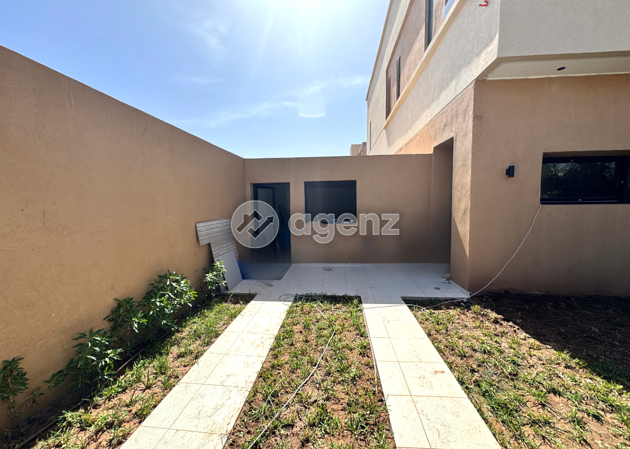 Magnifique Villa de 5 Suites à Louer – MYSK
 — 3