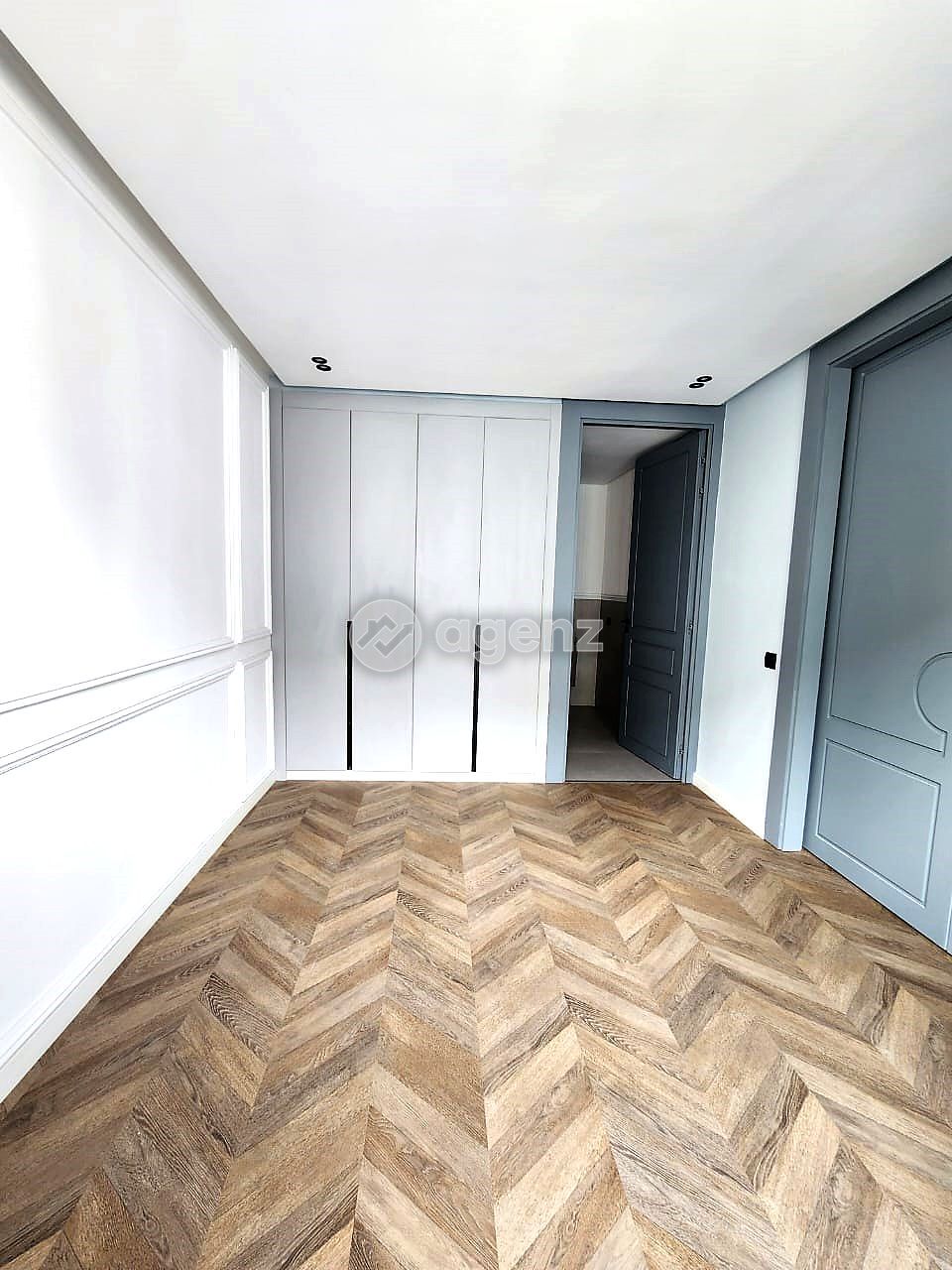 Appartement à louer à Liberté — 4