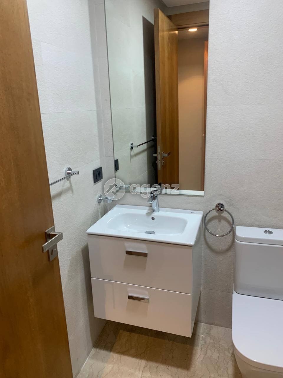 Appartement à louer à Franceville — 3