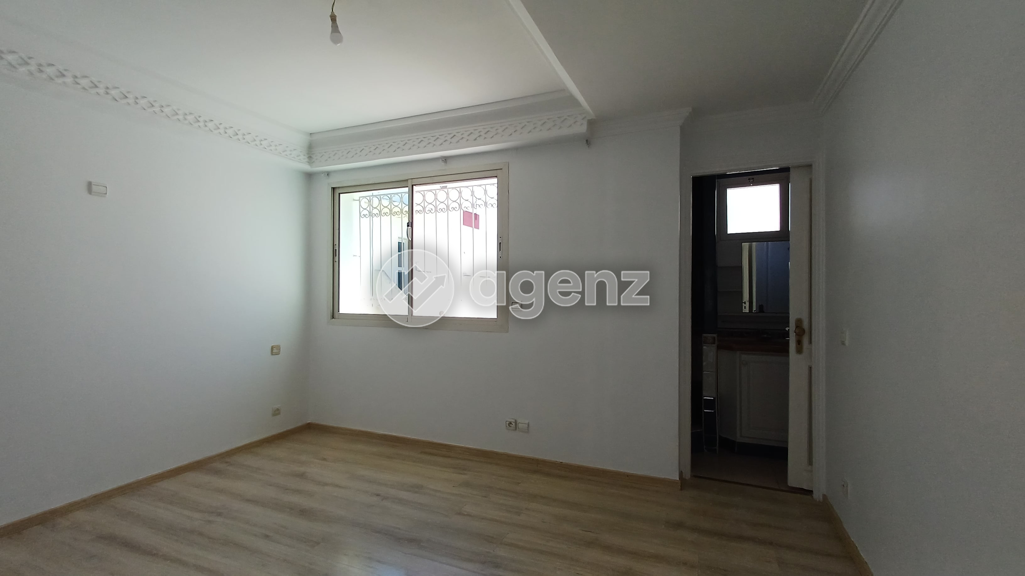 Grand appartement à louer - Emplacement idéal — 2