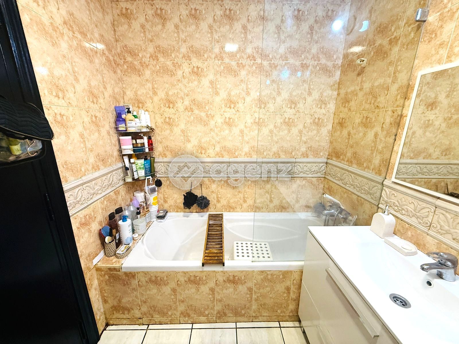 Charmant Appartement de 2 chambres à vendre à Bourgogne Ouest — 3