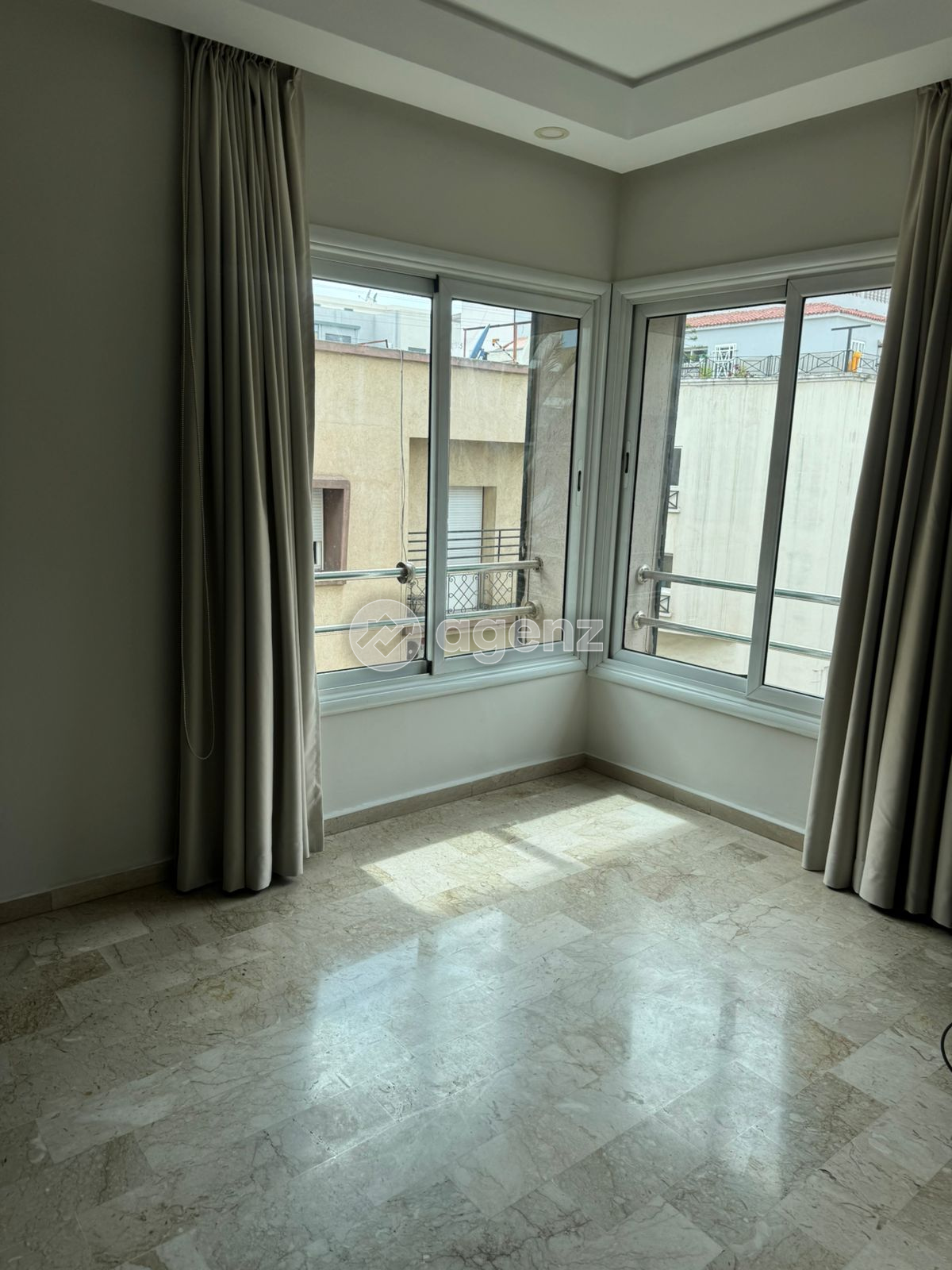 Appartement 90 m² f Franceville — 5
