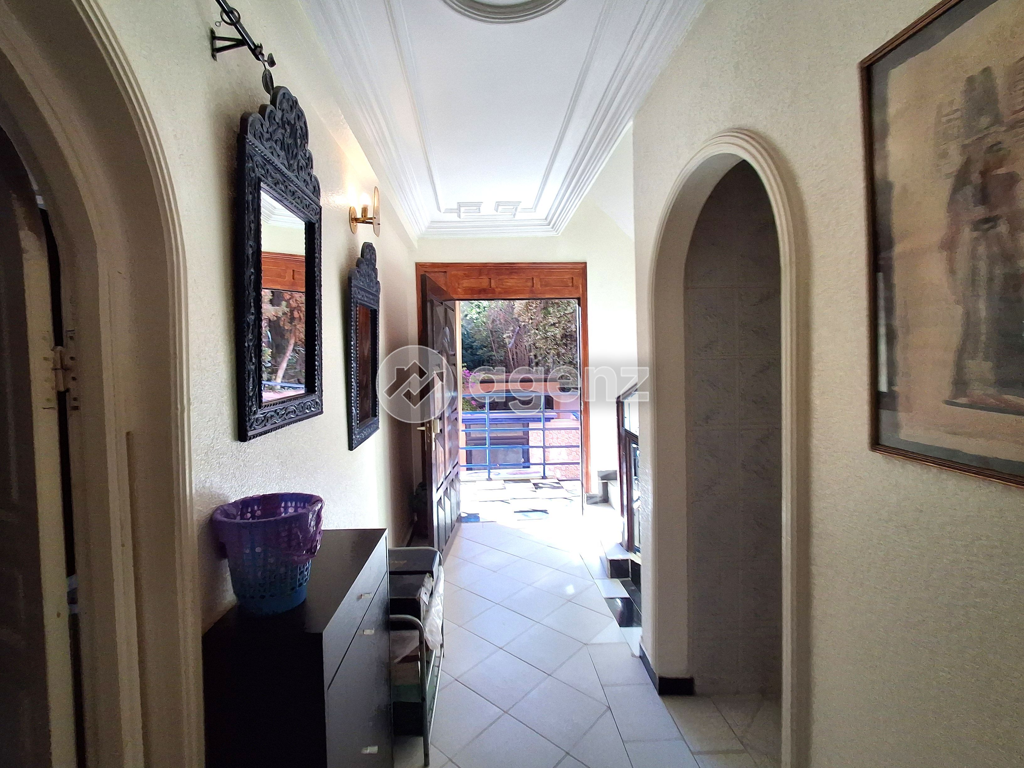 VILLA SPACIEUSE SANS VIS-À-VIS À MARRAKECH — 4