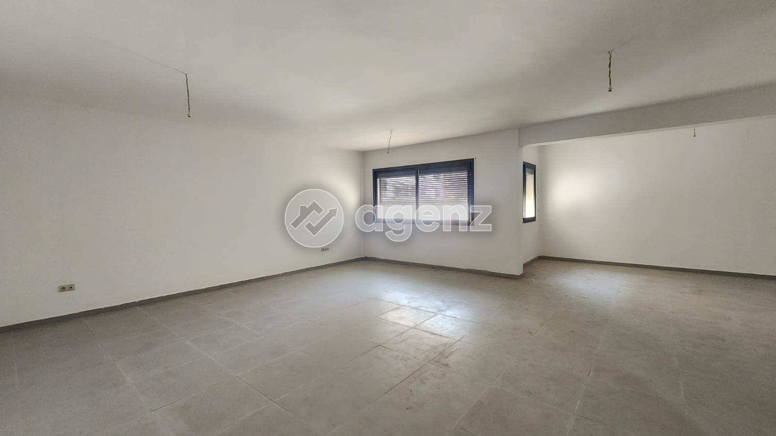 Plateau bureau neuf 68 m² – Résidence Yasmine, Agadir