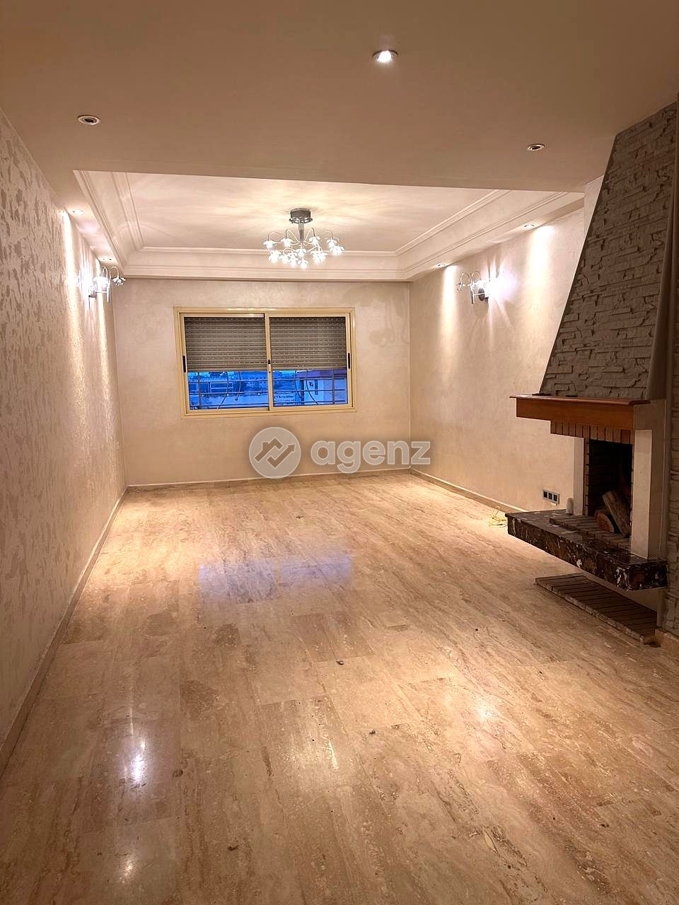 Appartement spacieux 3 ch garage prive