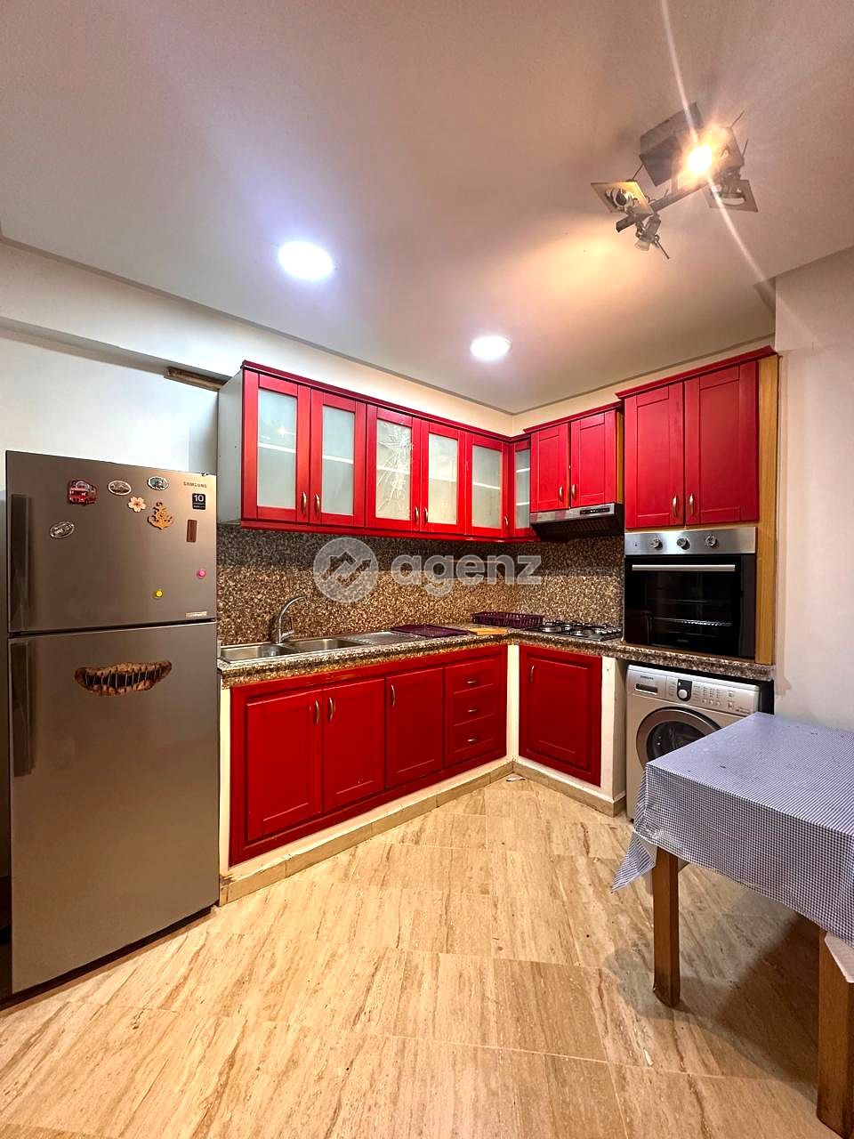Appartement spacieux 3 ch garage prive — 4